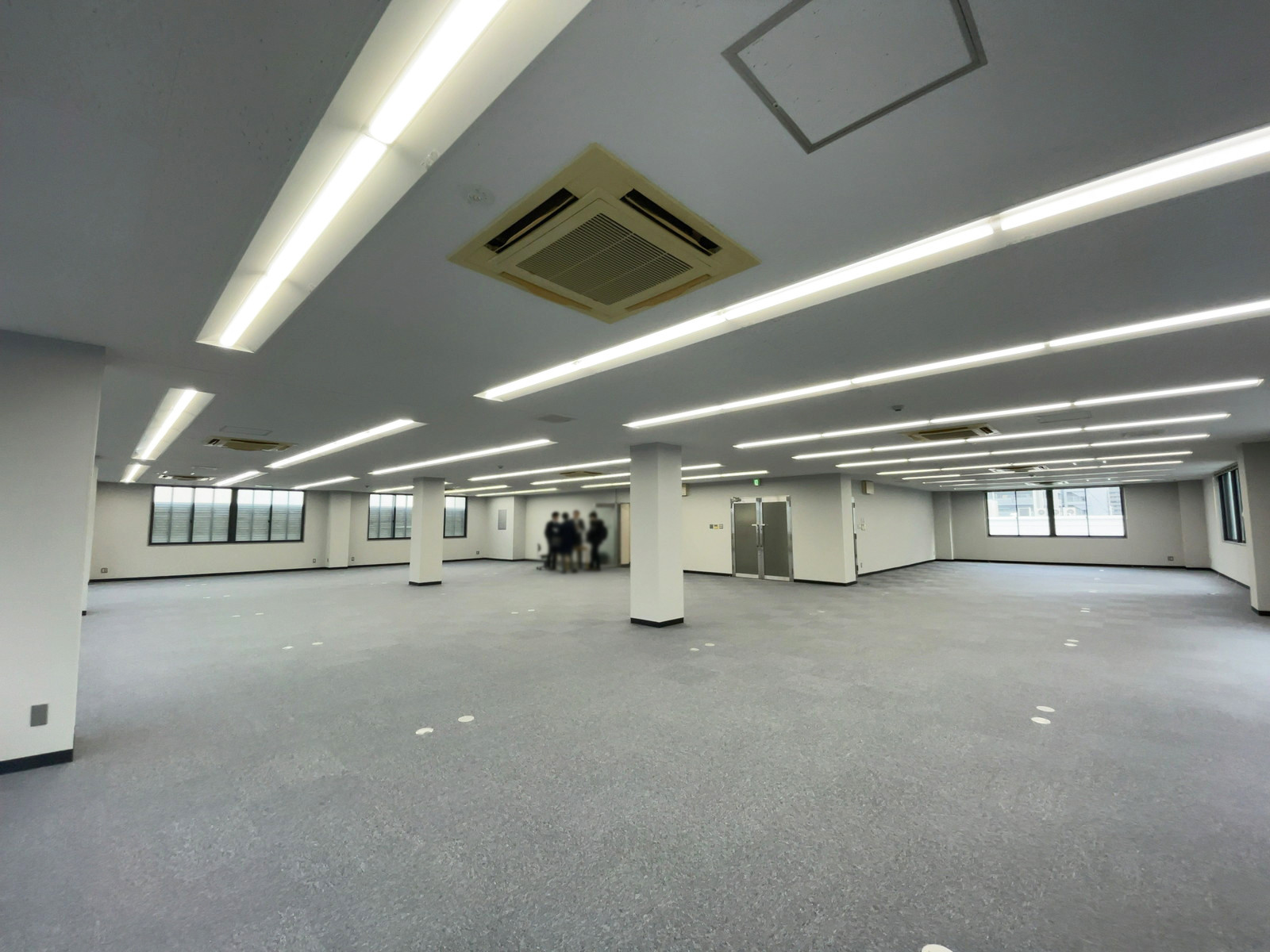 オフィス室内参考画像(7階・約102坪)