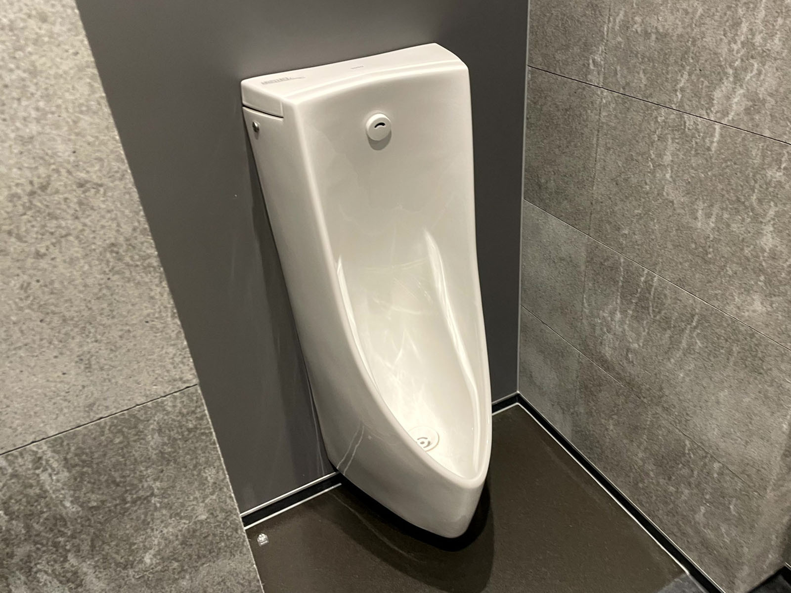 男性用トイレ