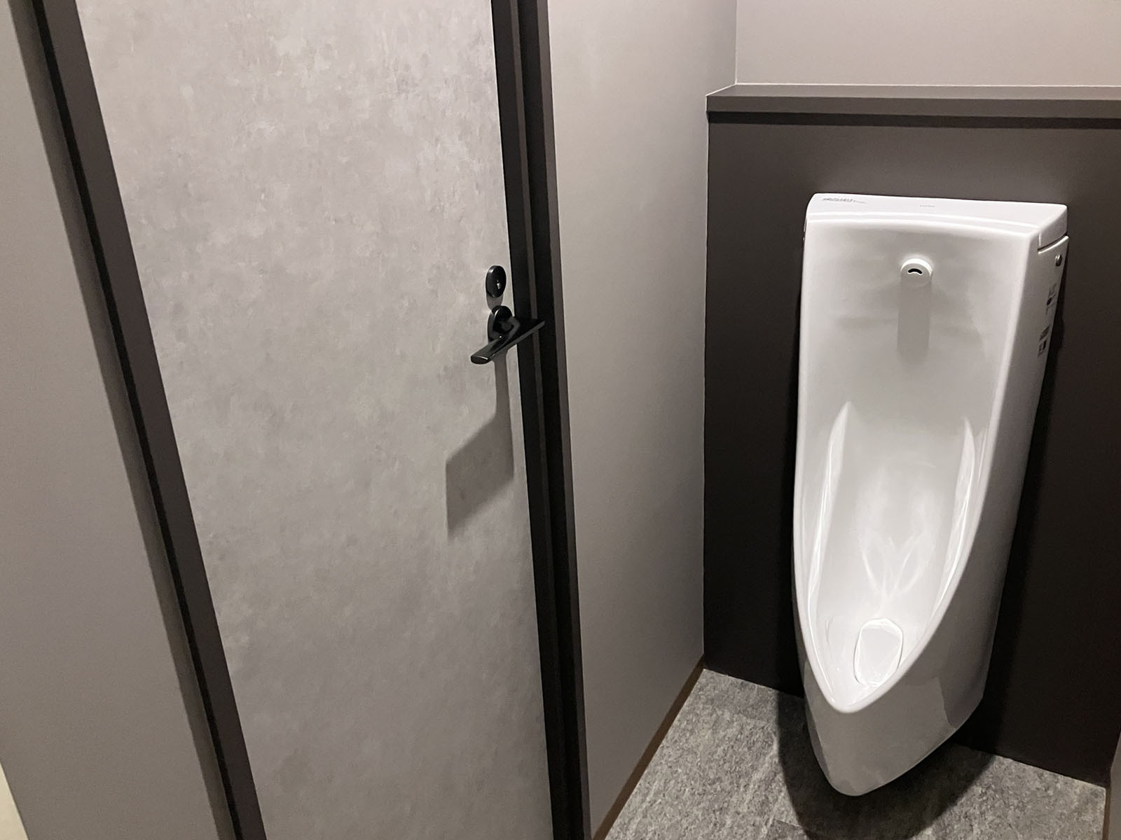 男性用トイレ