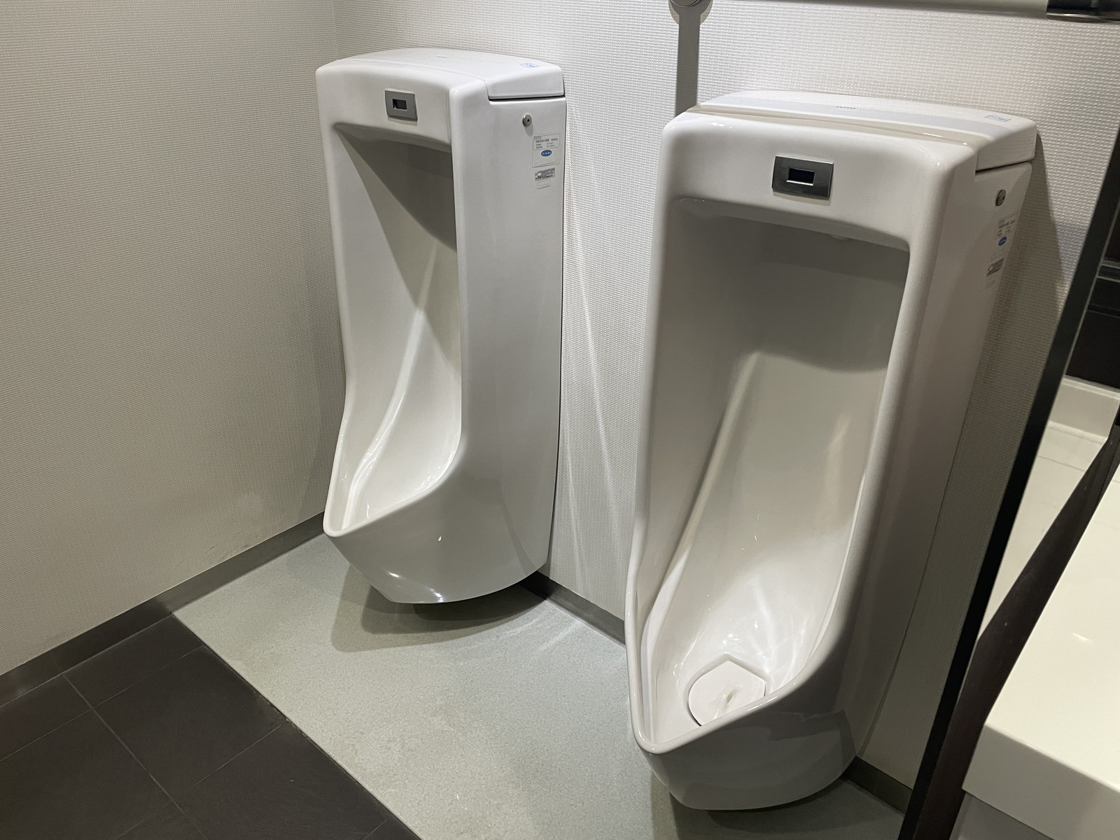 男性用トイレ