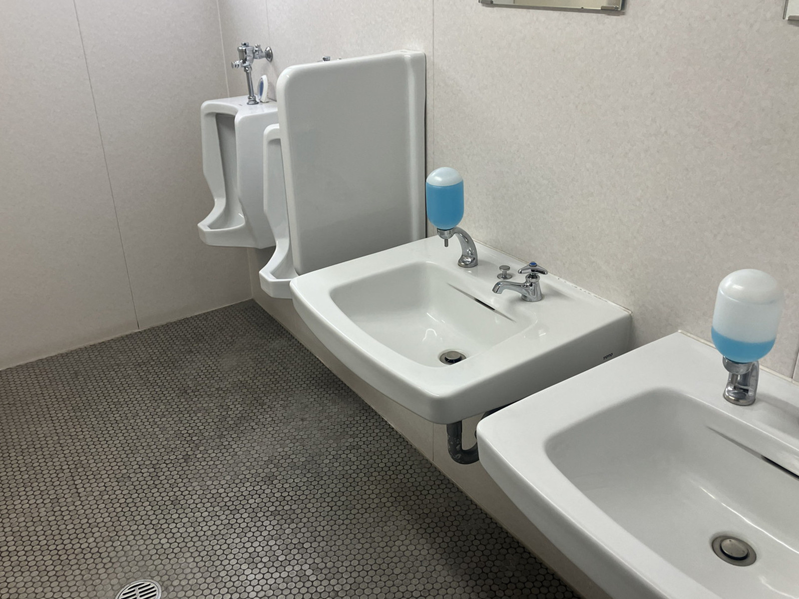 男性用トイレ