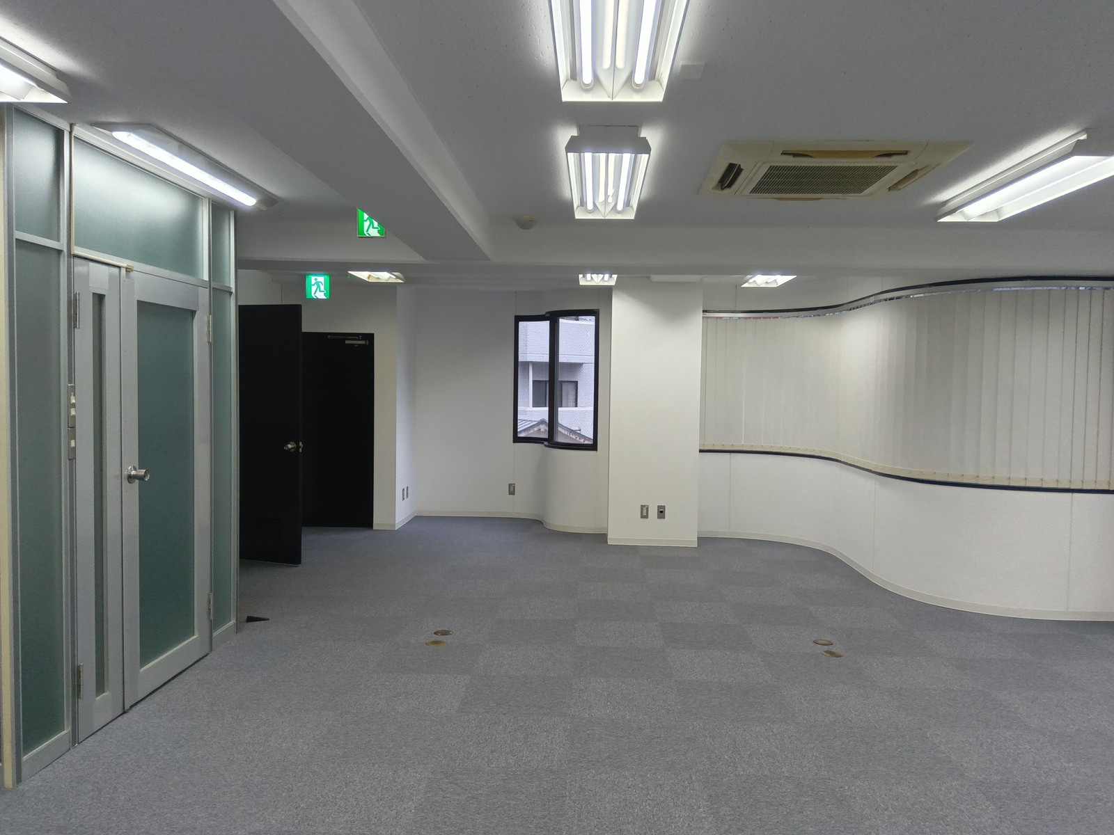 室内角の様子