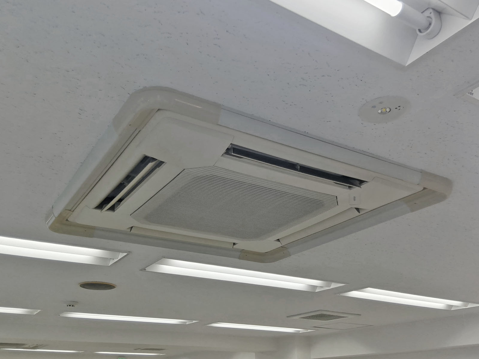 空調
