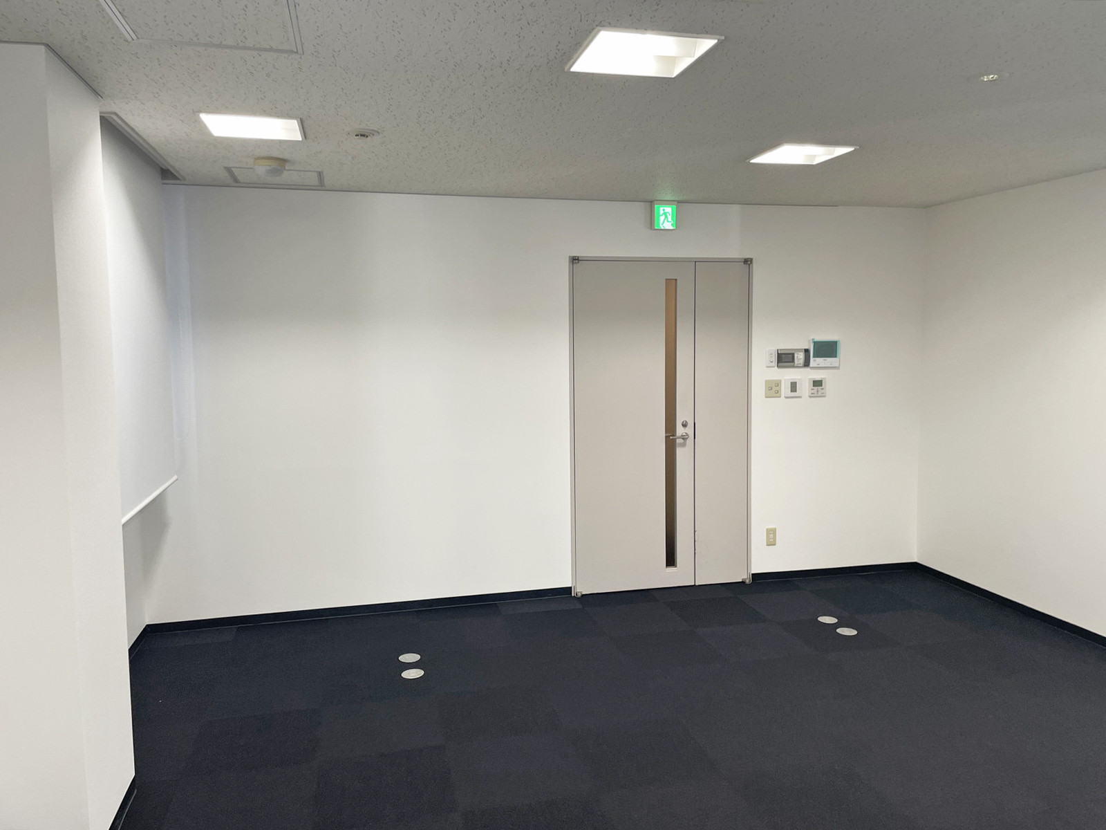 貸室出入口