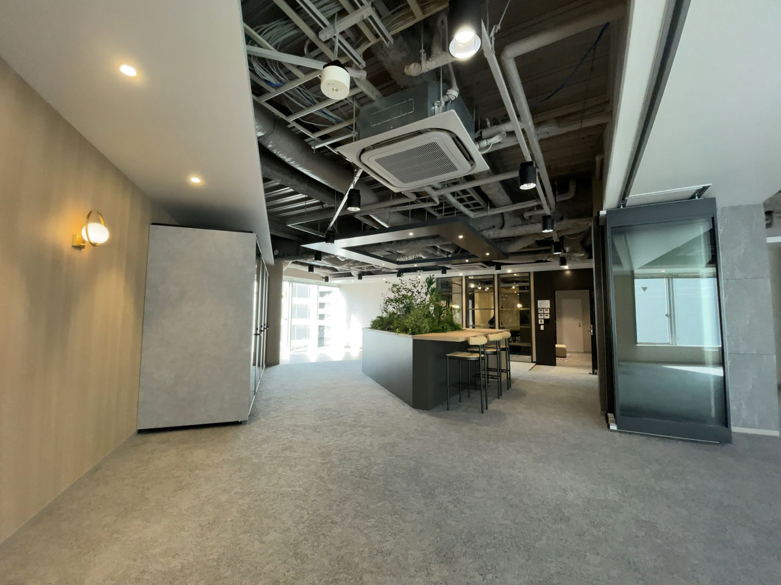 社内ラウンジ