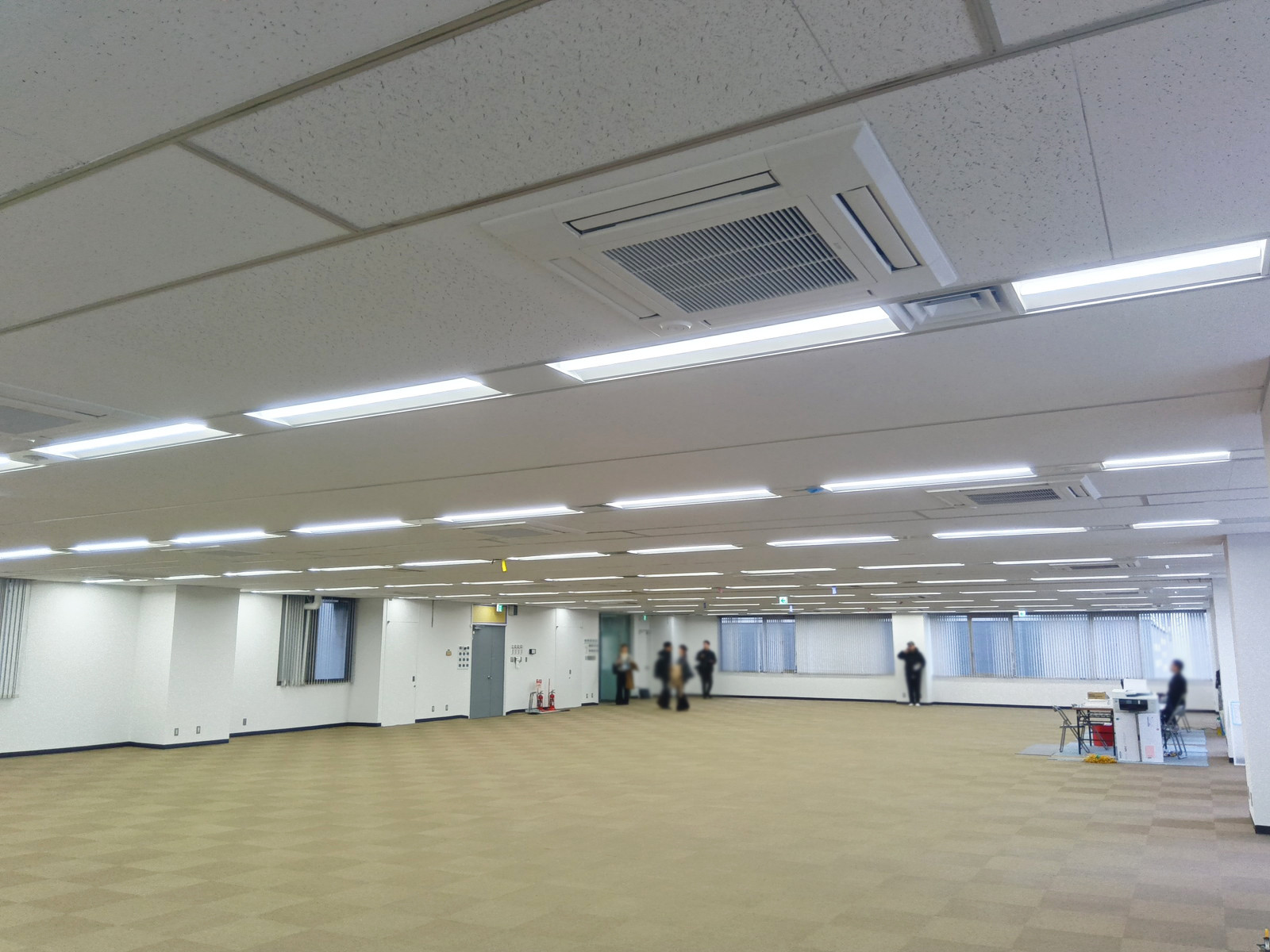 別角度の様子