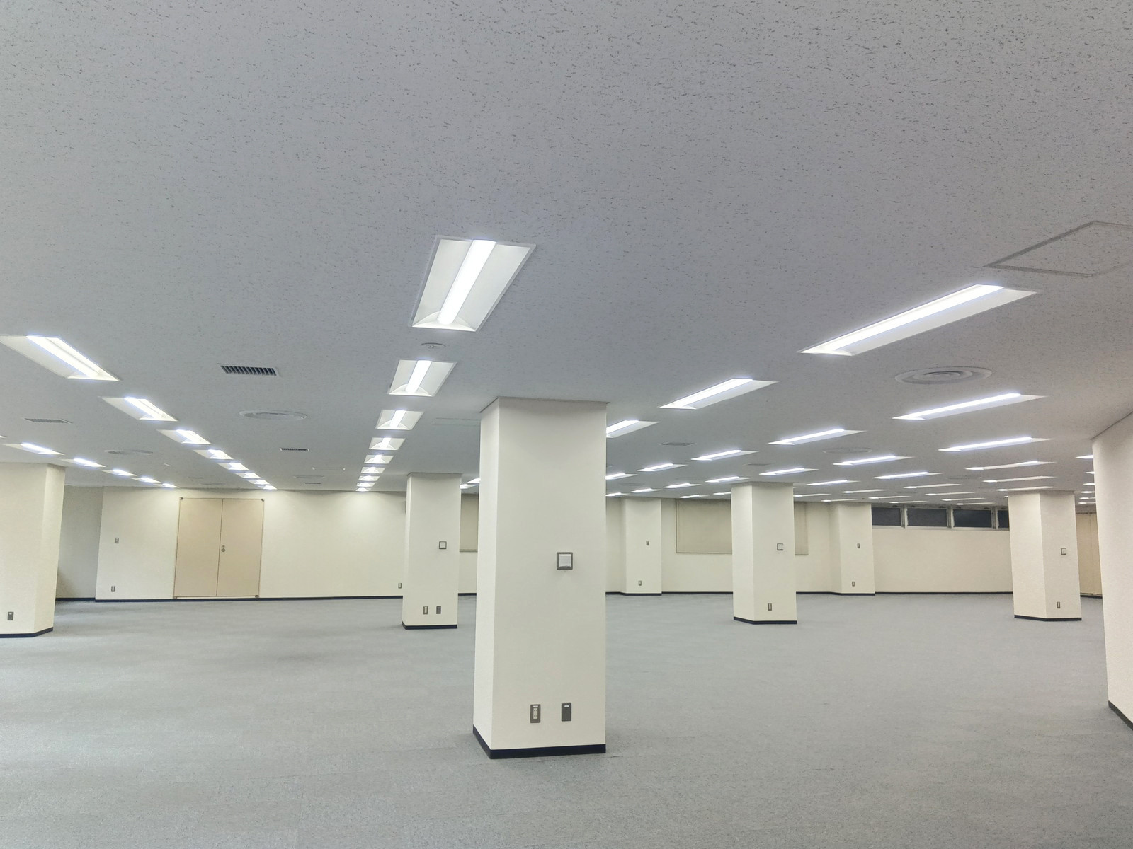 別角度の様子