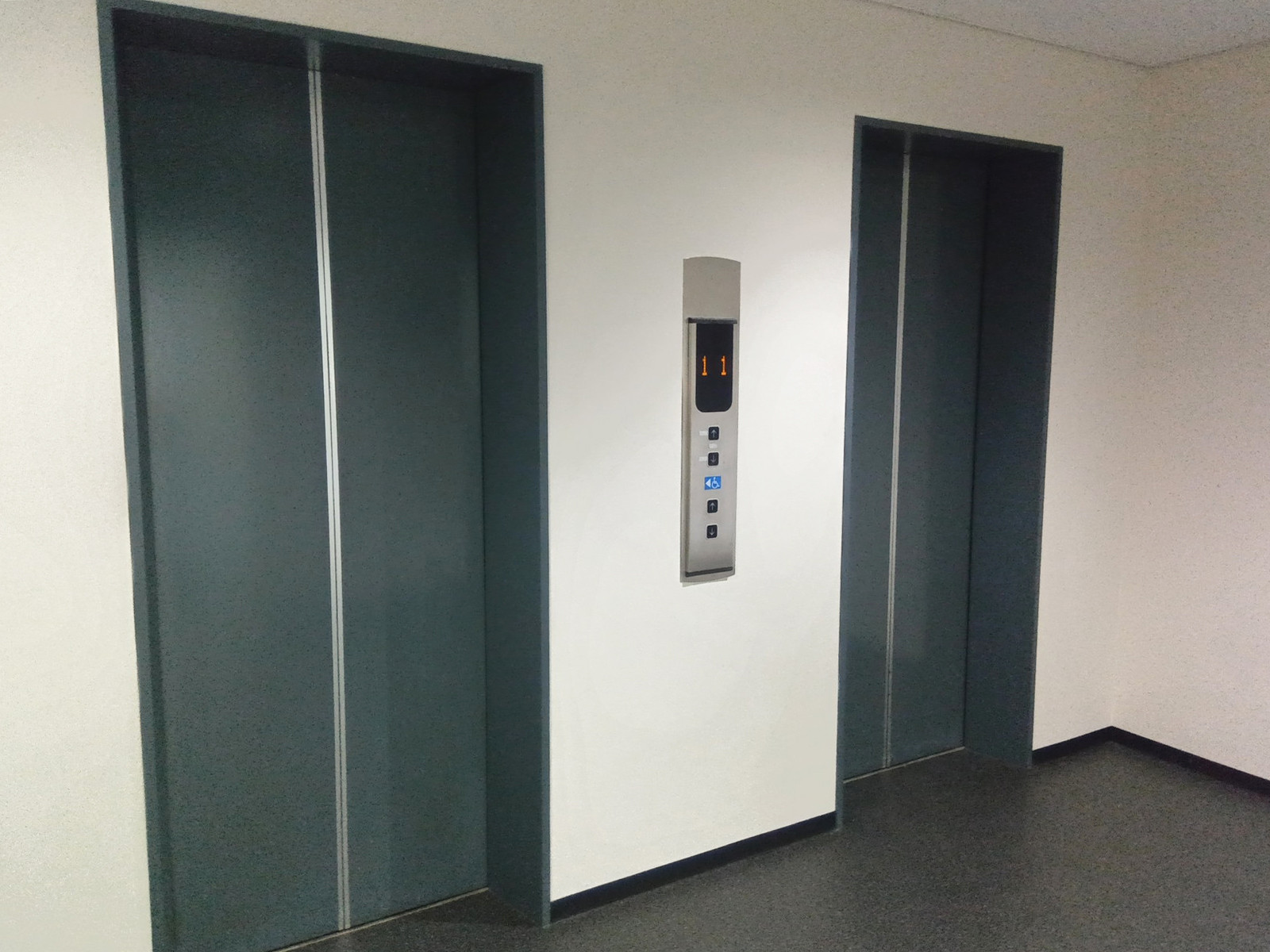 エレベーター