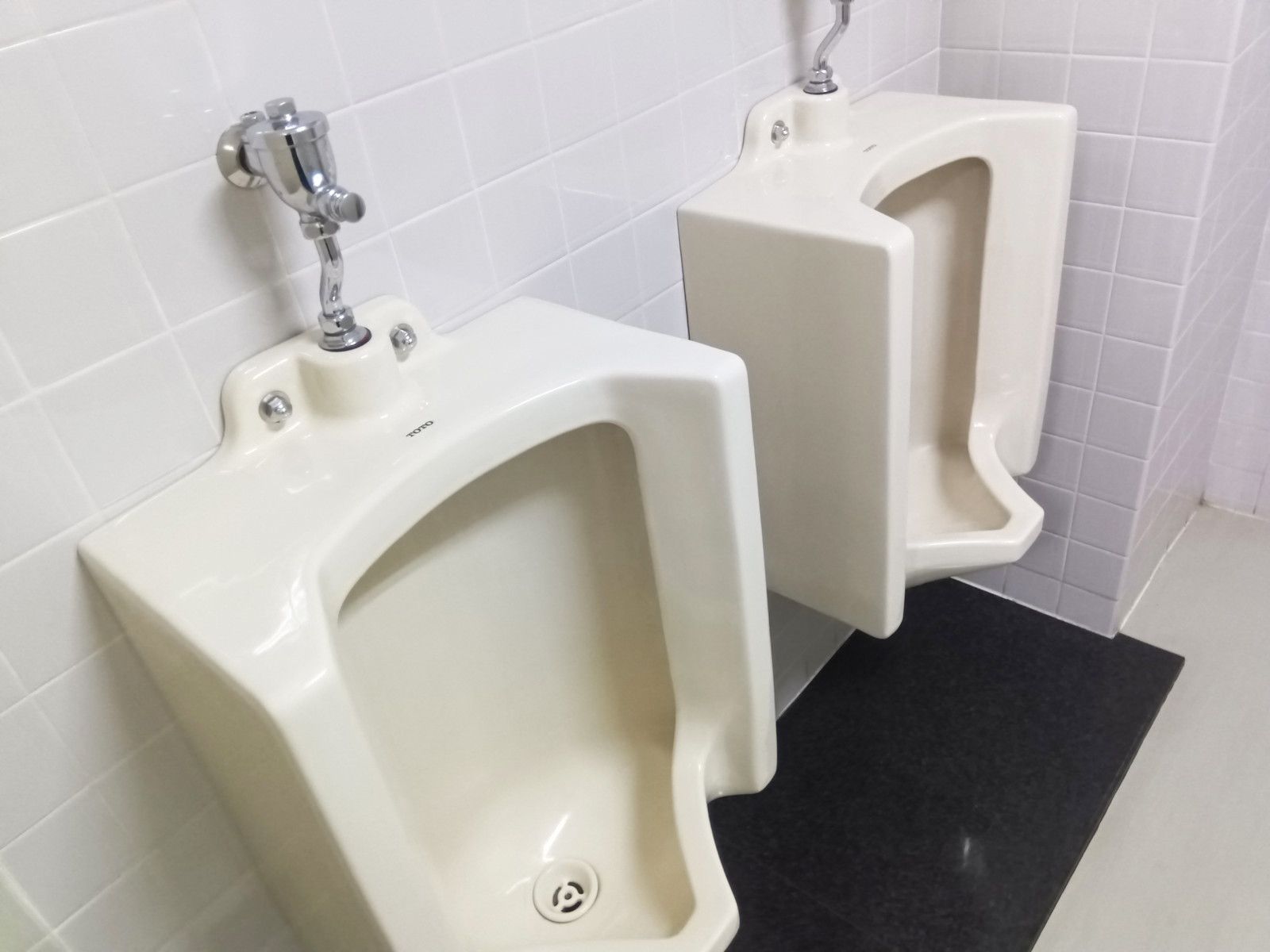 男性用トイレ
