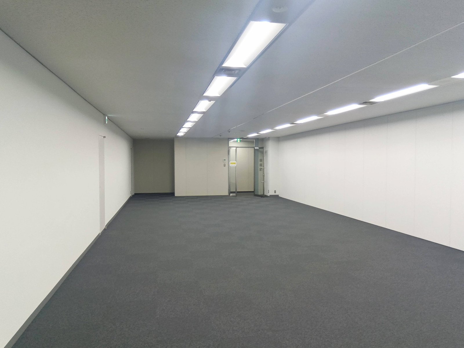 別角度の様子