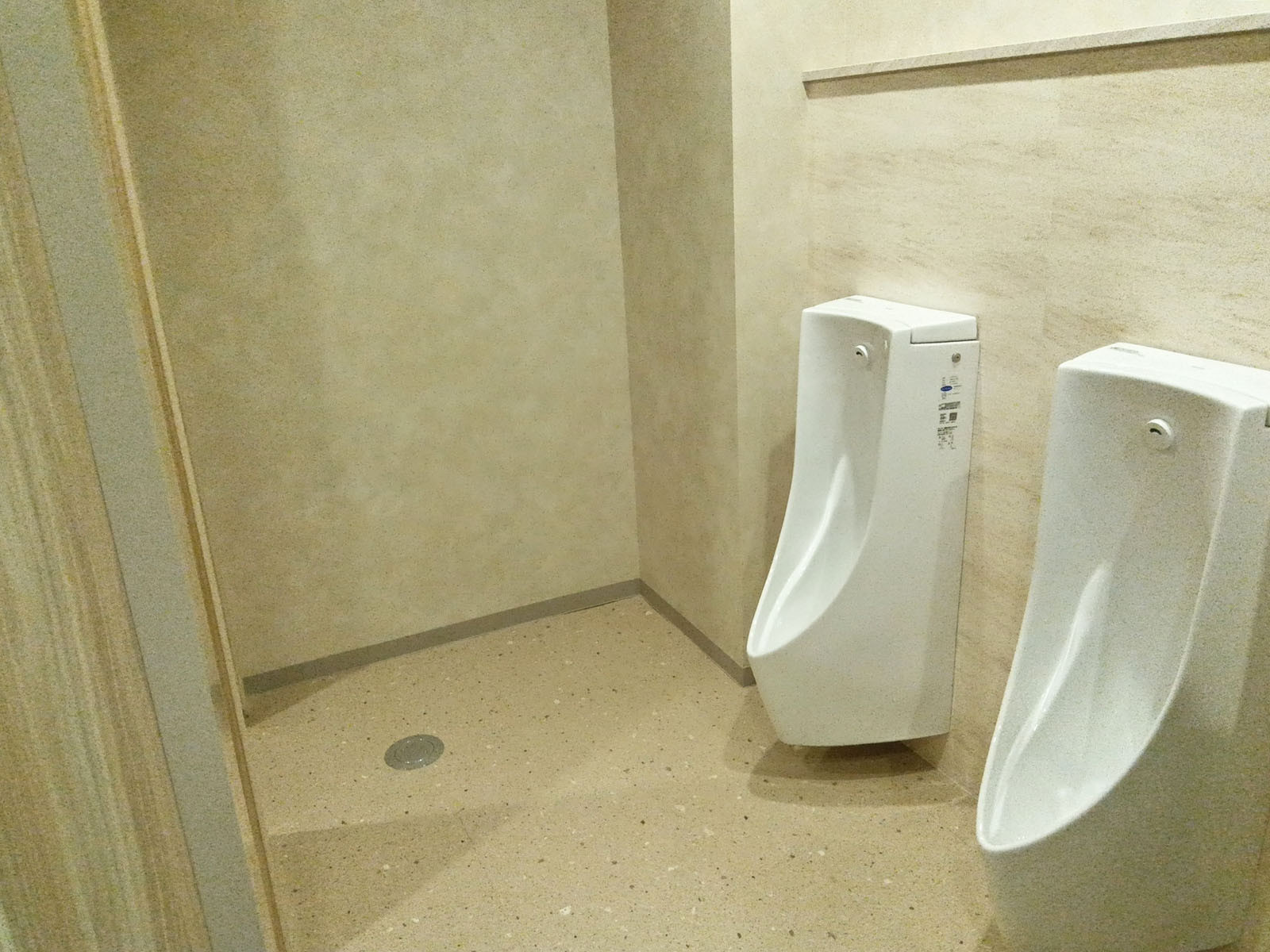 男性用トイレ