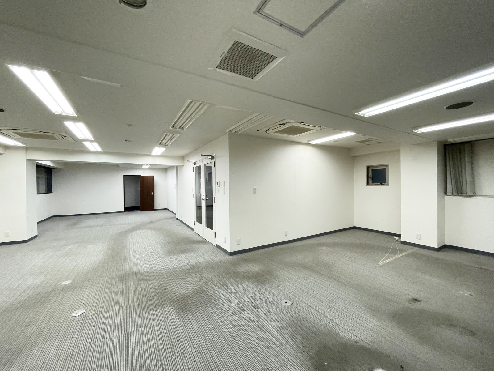 オフィス室内参考画像(8階・35坪)