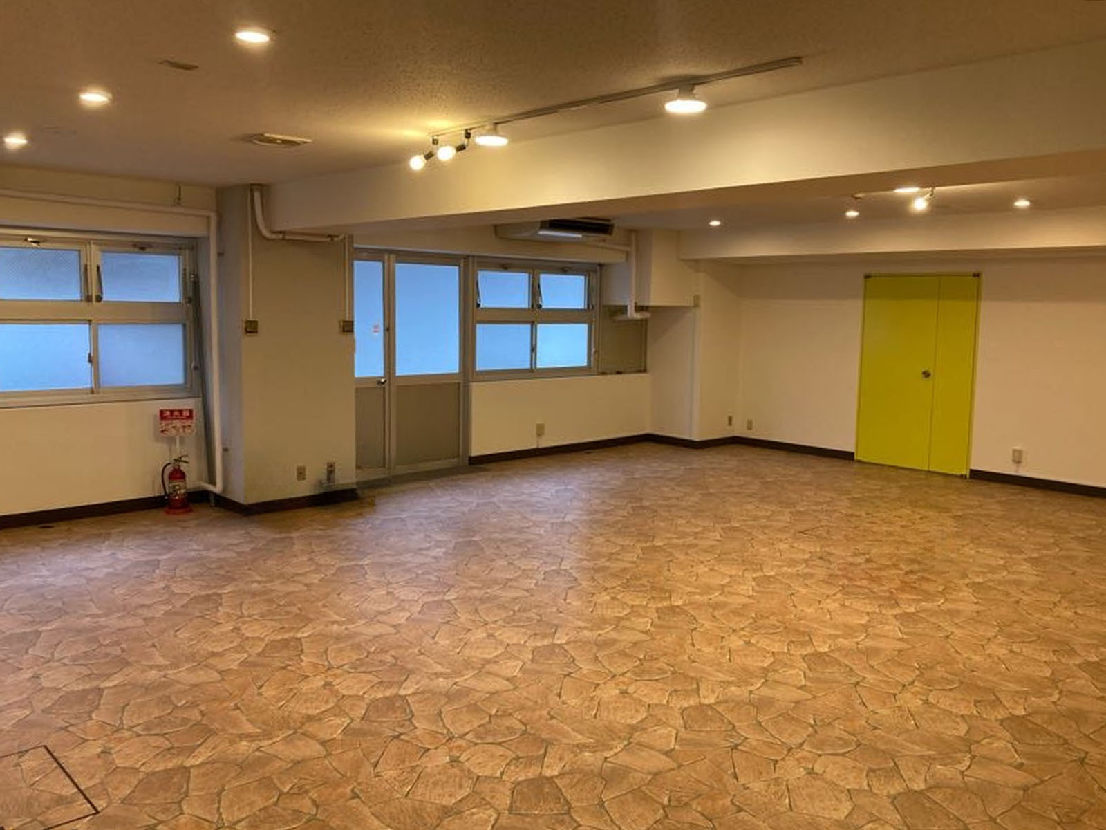 オフィス室内参考画像(1階C・約36坪)