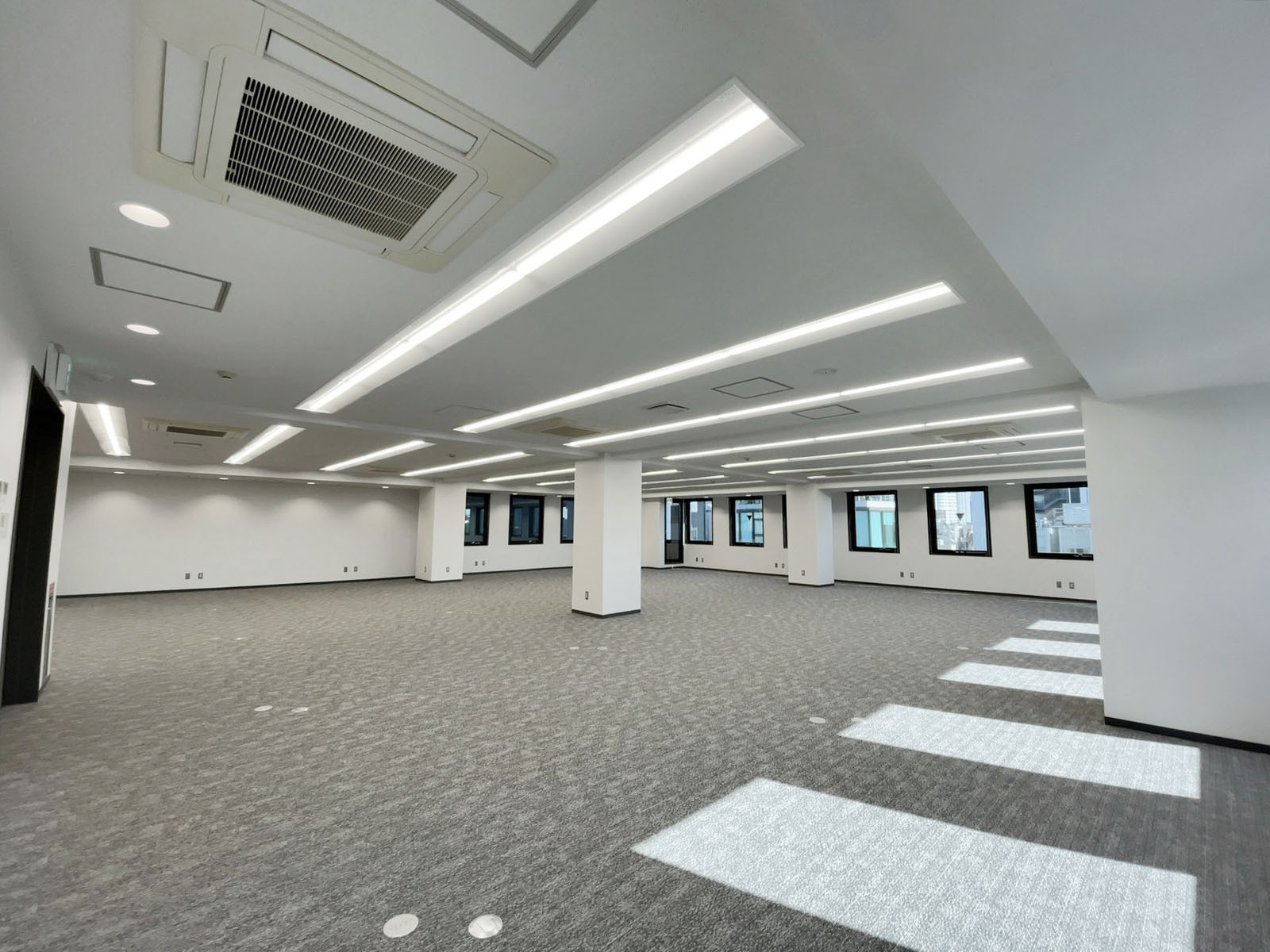 オフィス室内参考画像(10階・約92坪)