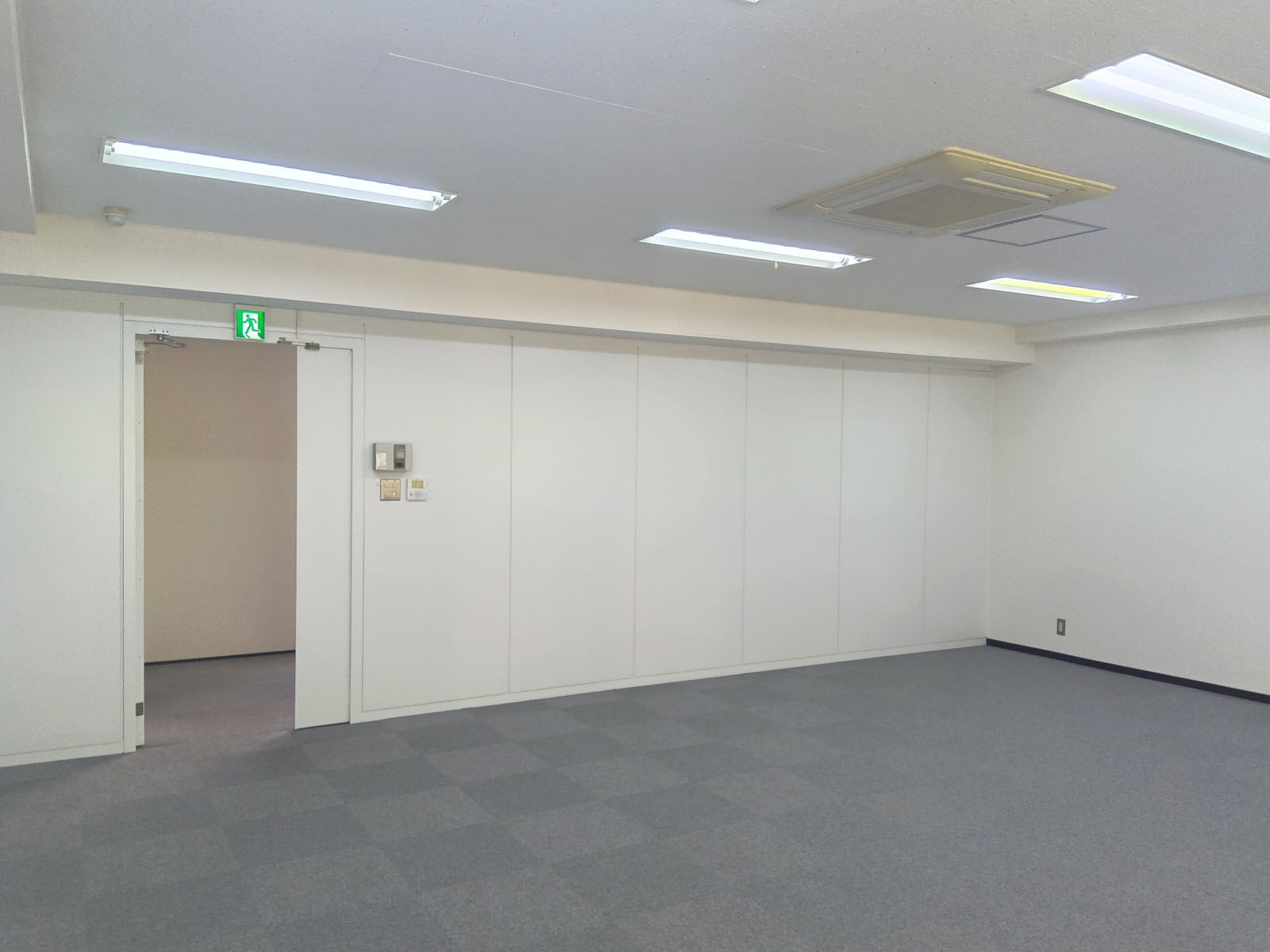 オフィス室内参考画像
