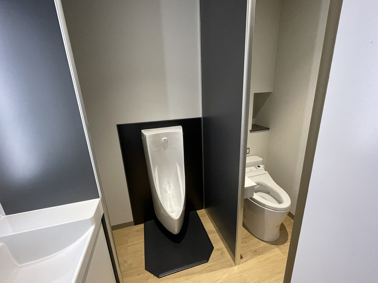 男性用トイレ