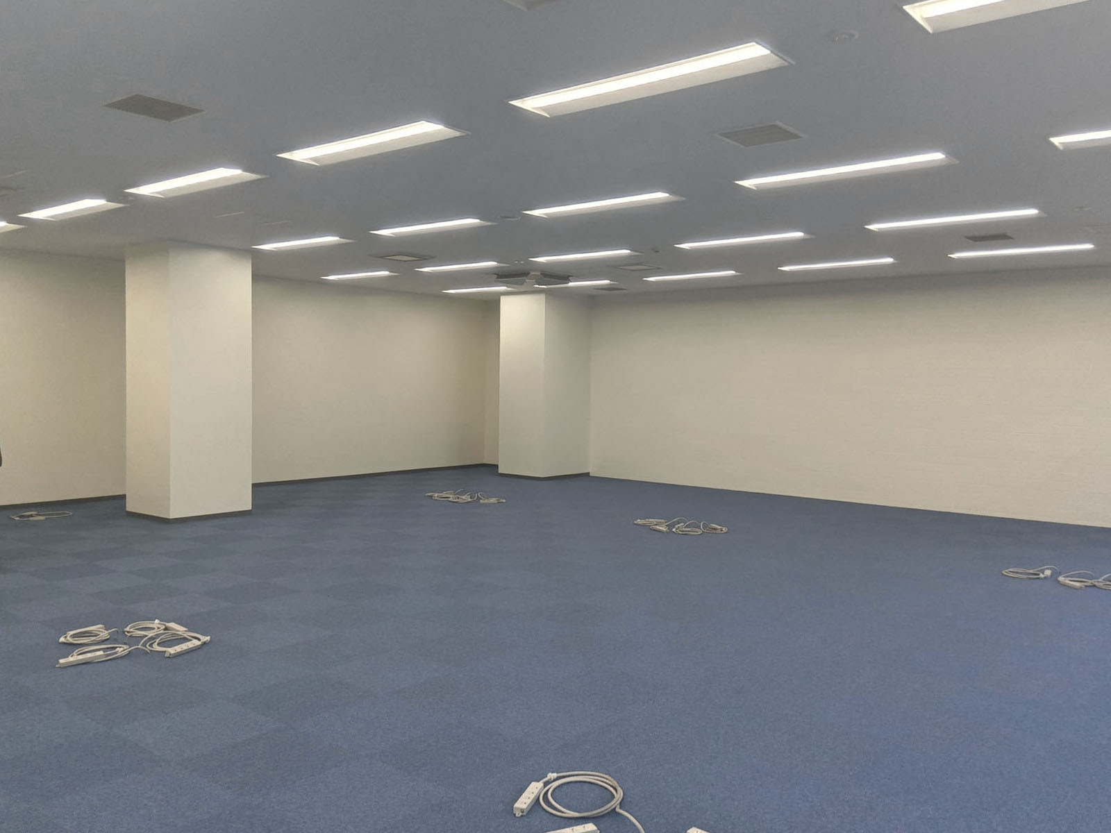 オフィス室内参考画像