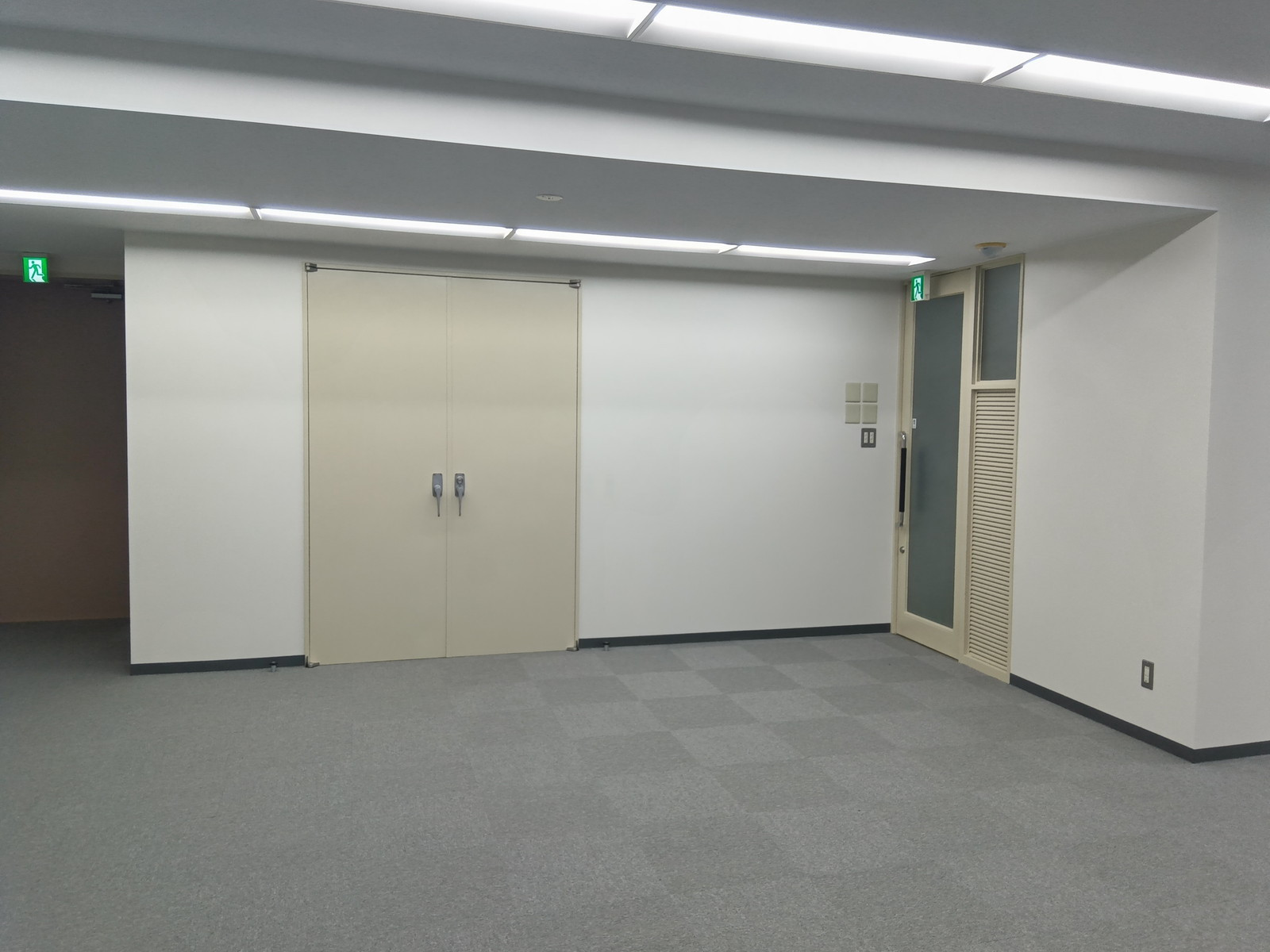 別角度の様子