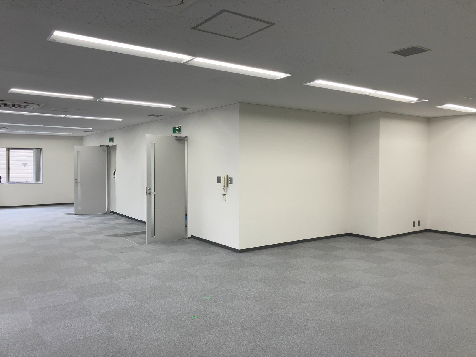 別角度の様子