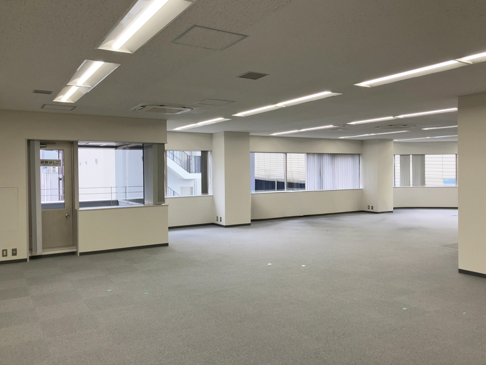 別角度の様子