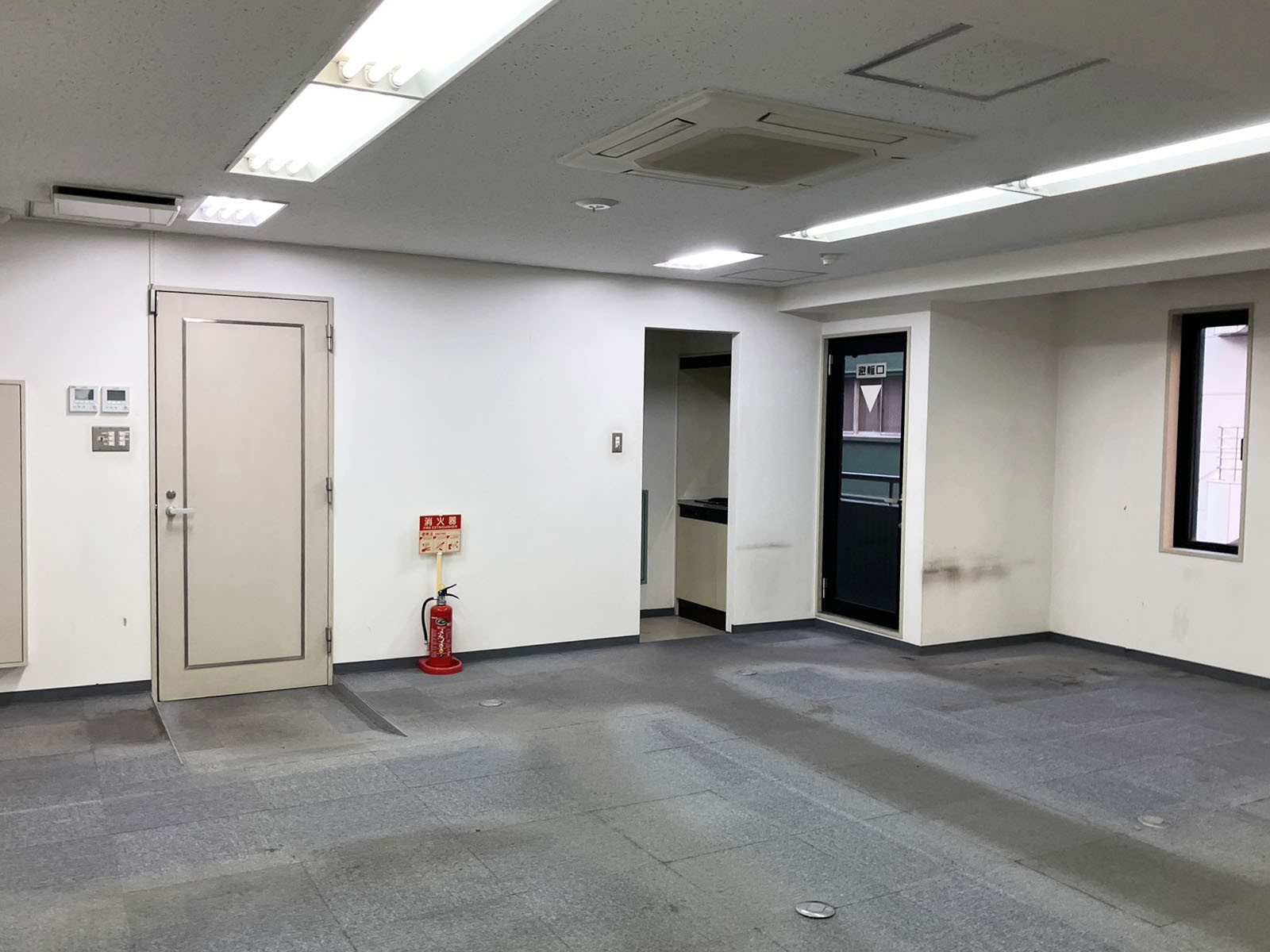 別角度の様子