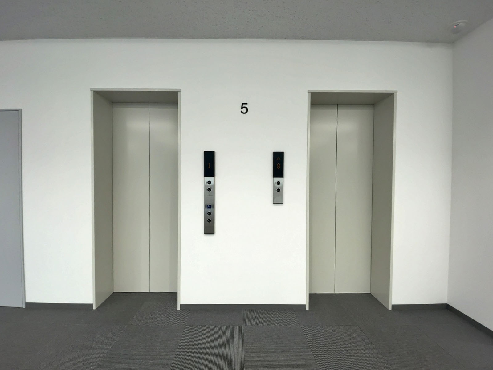 エレベーター