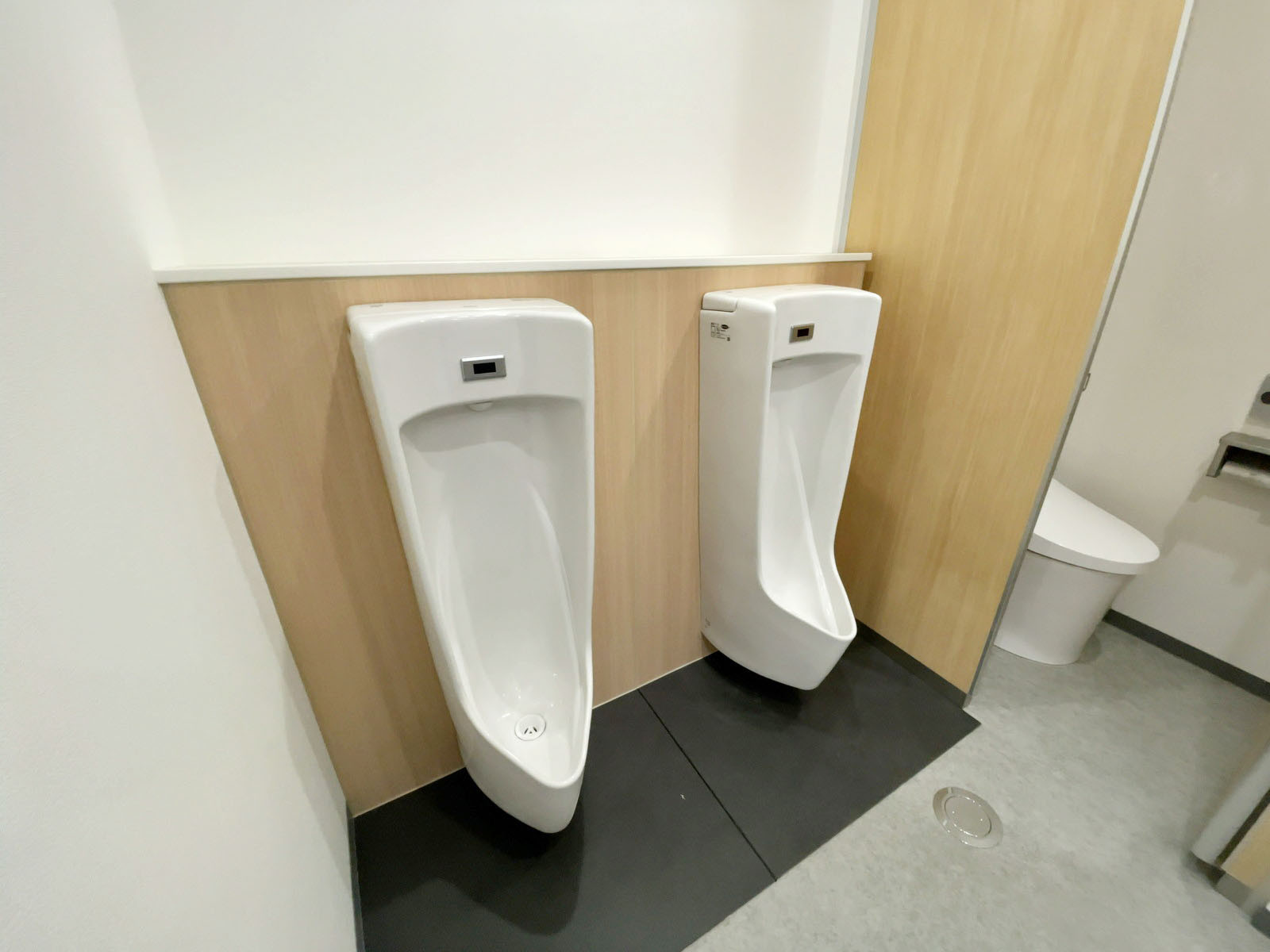男性用トイレ