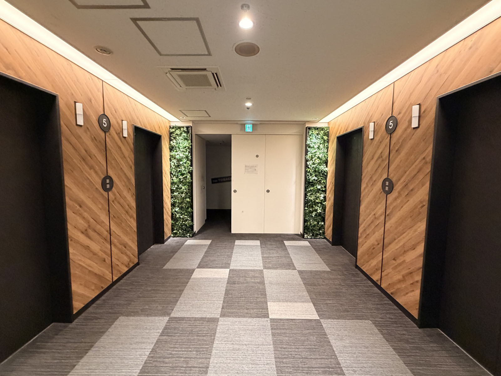 エレベーターホール