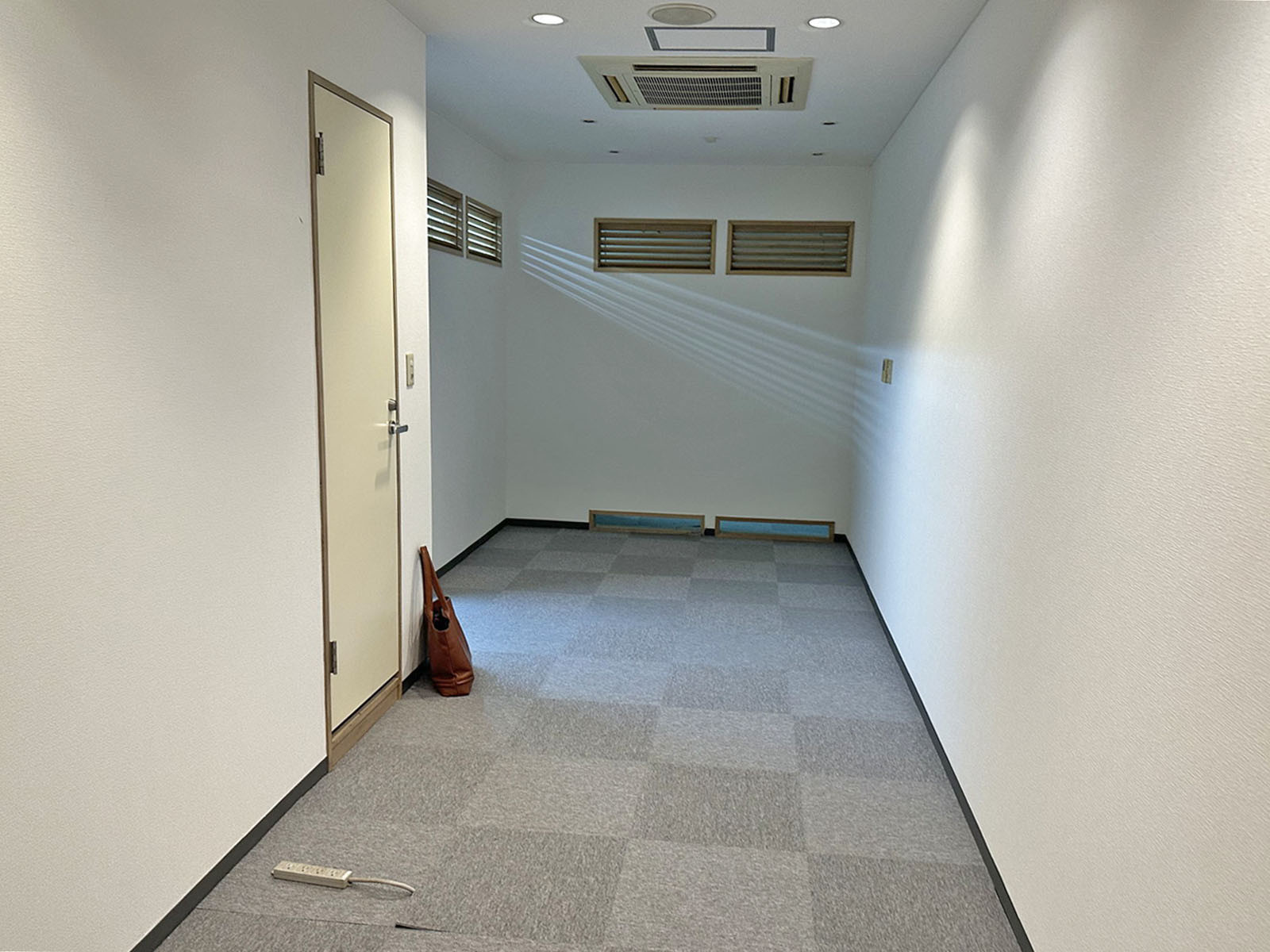 オフィス室内参考画像(302号室・約20坪)