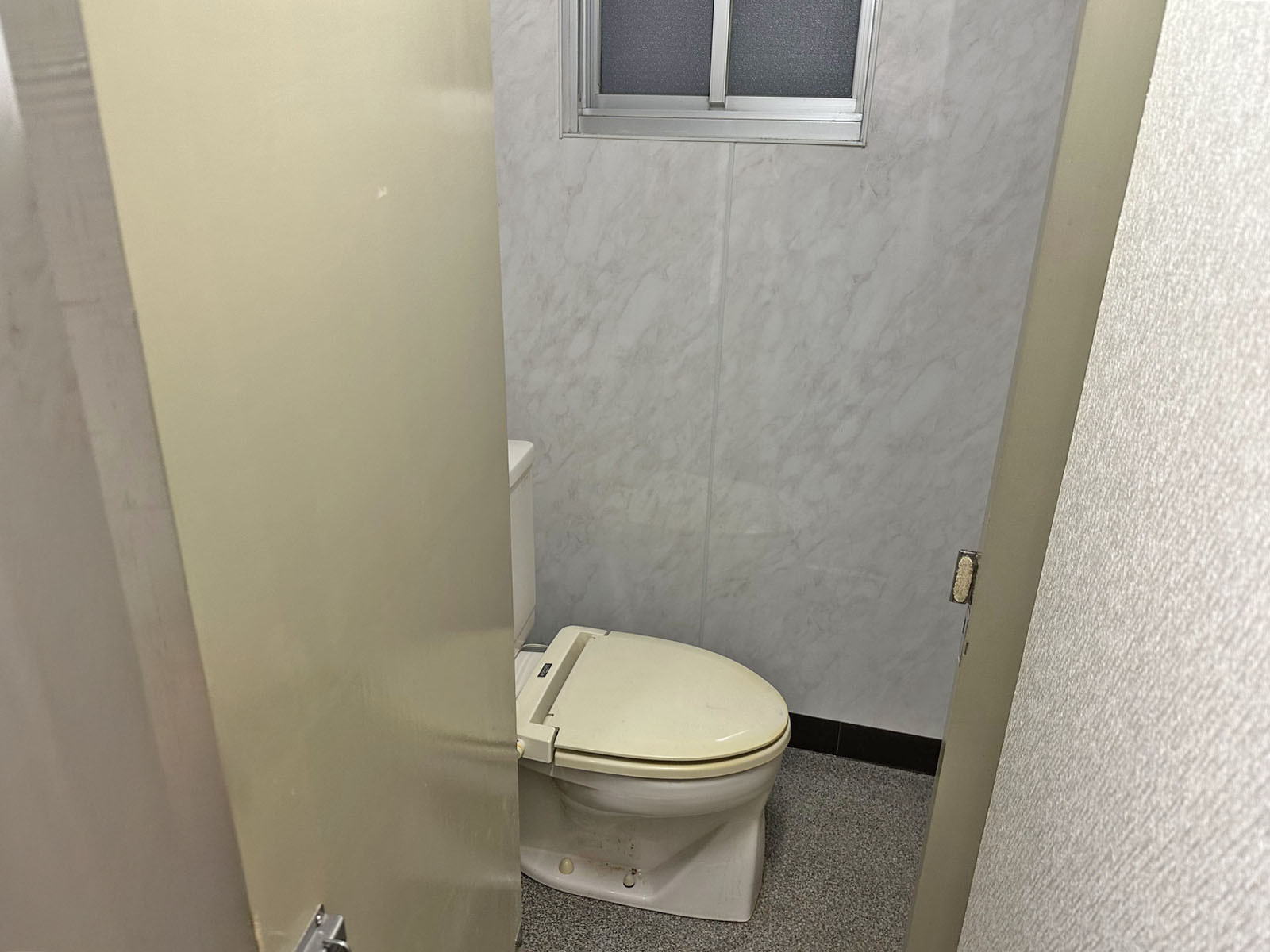 個室トイレ