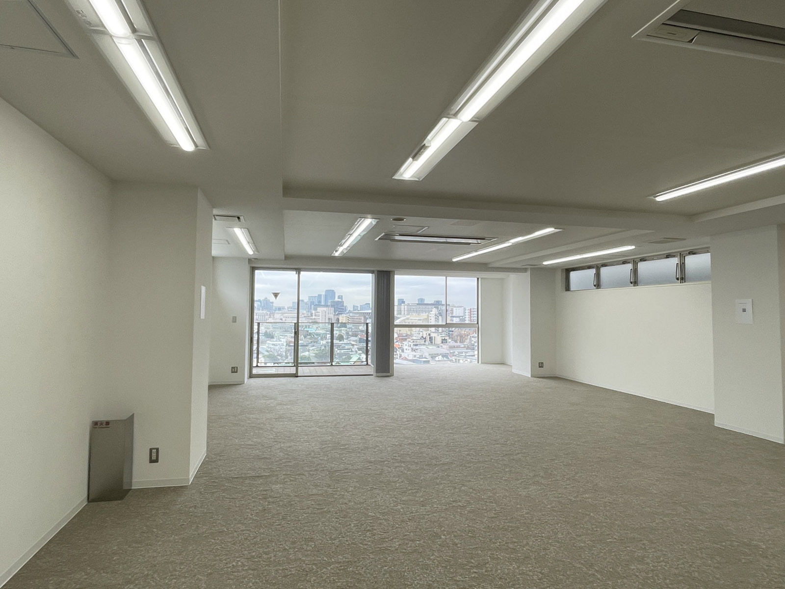 オフィス室内参考画像(10階・約52坪)