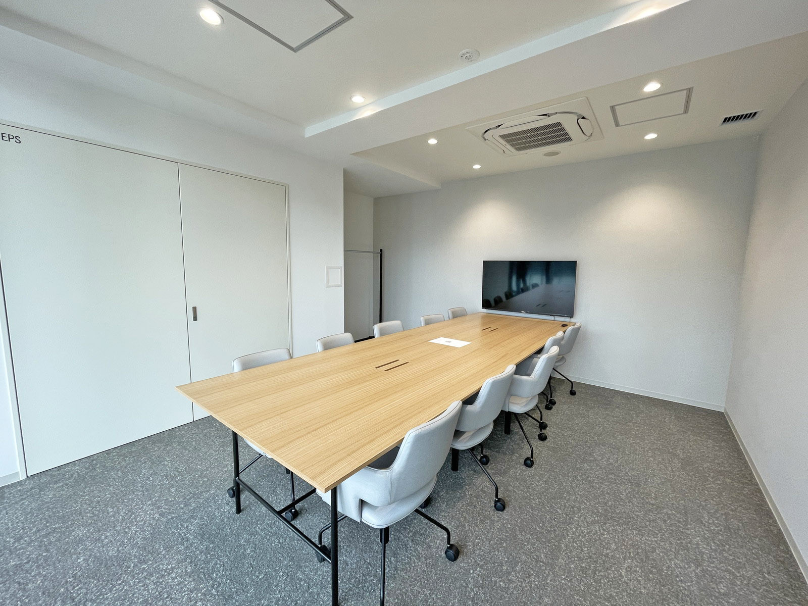会議室(10名用)