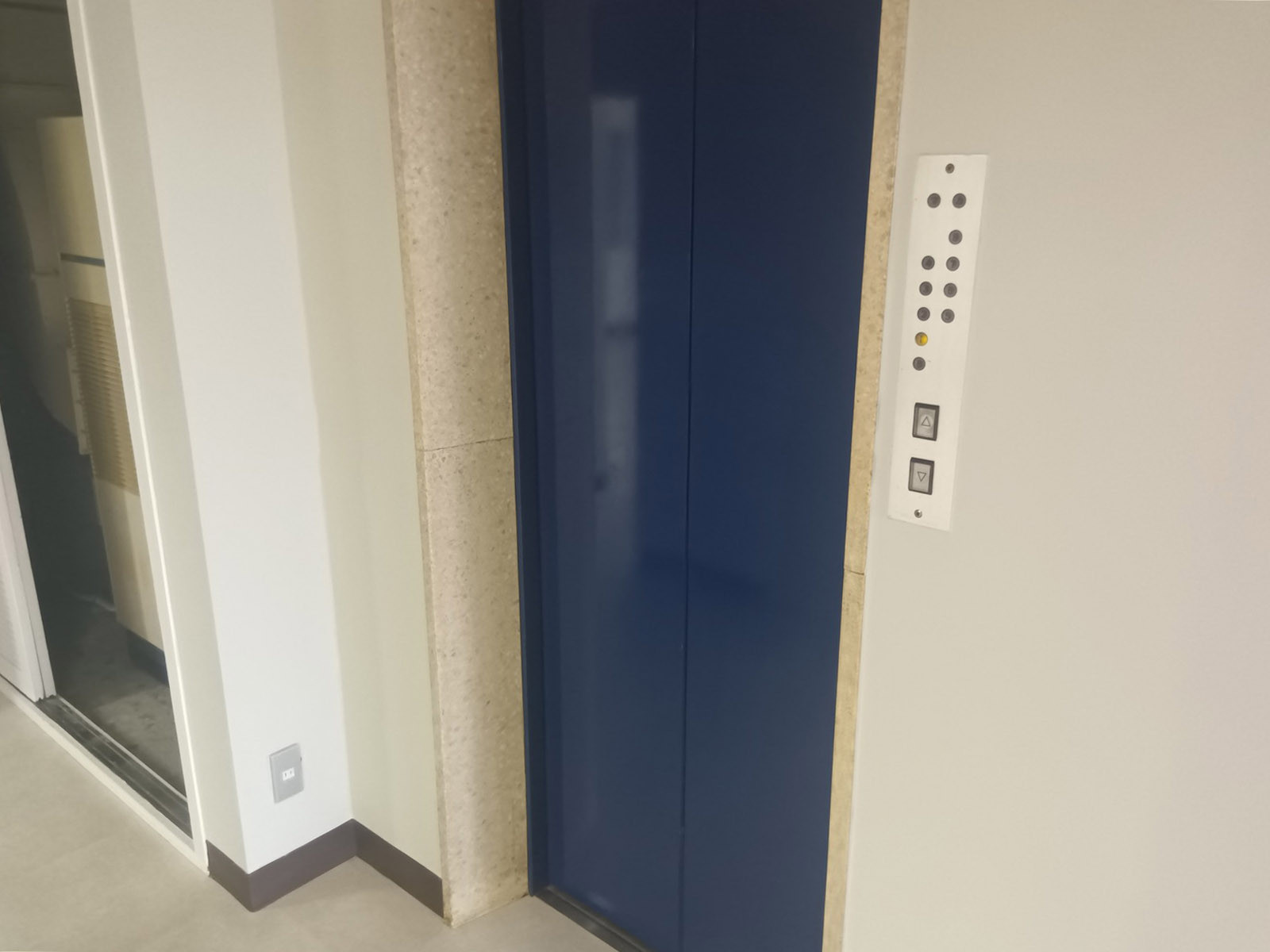 エレベーター
