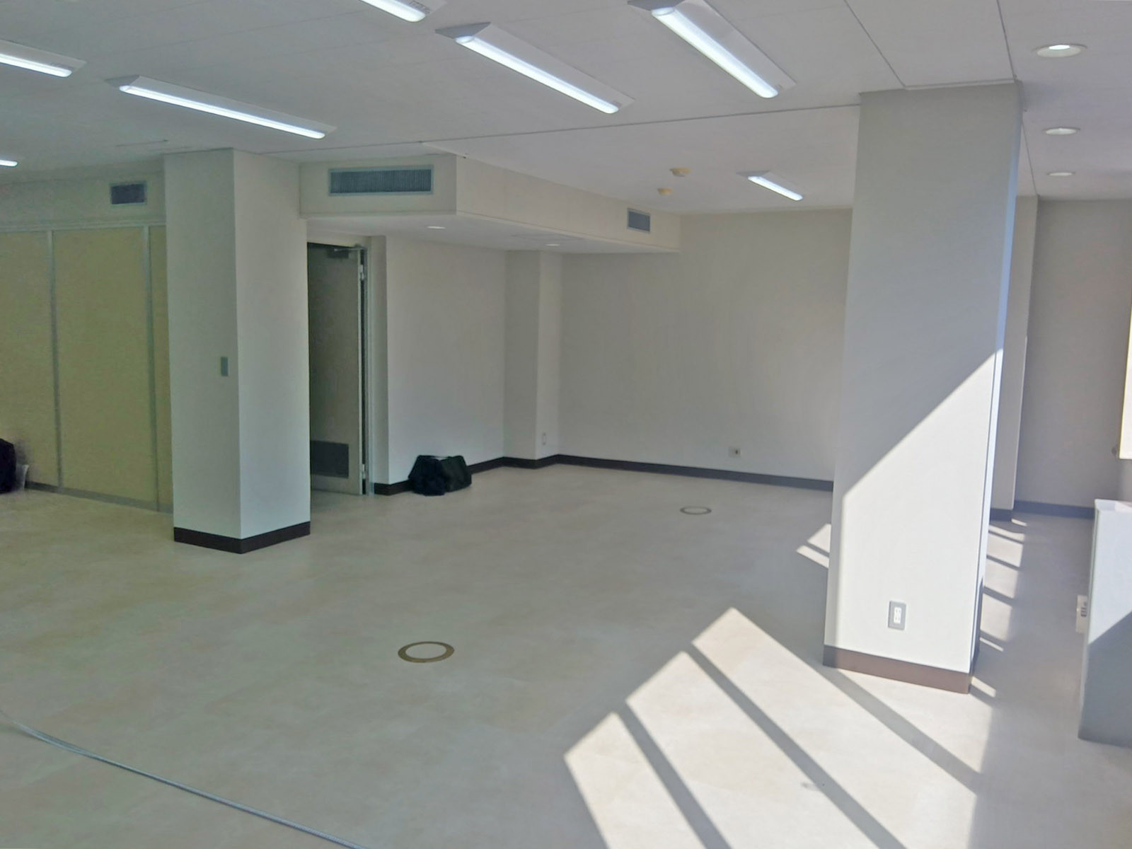 別角度の様子
