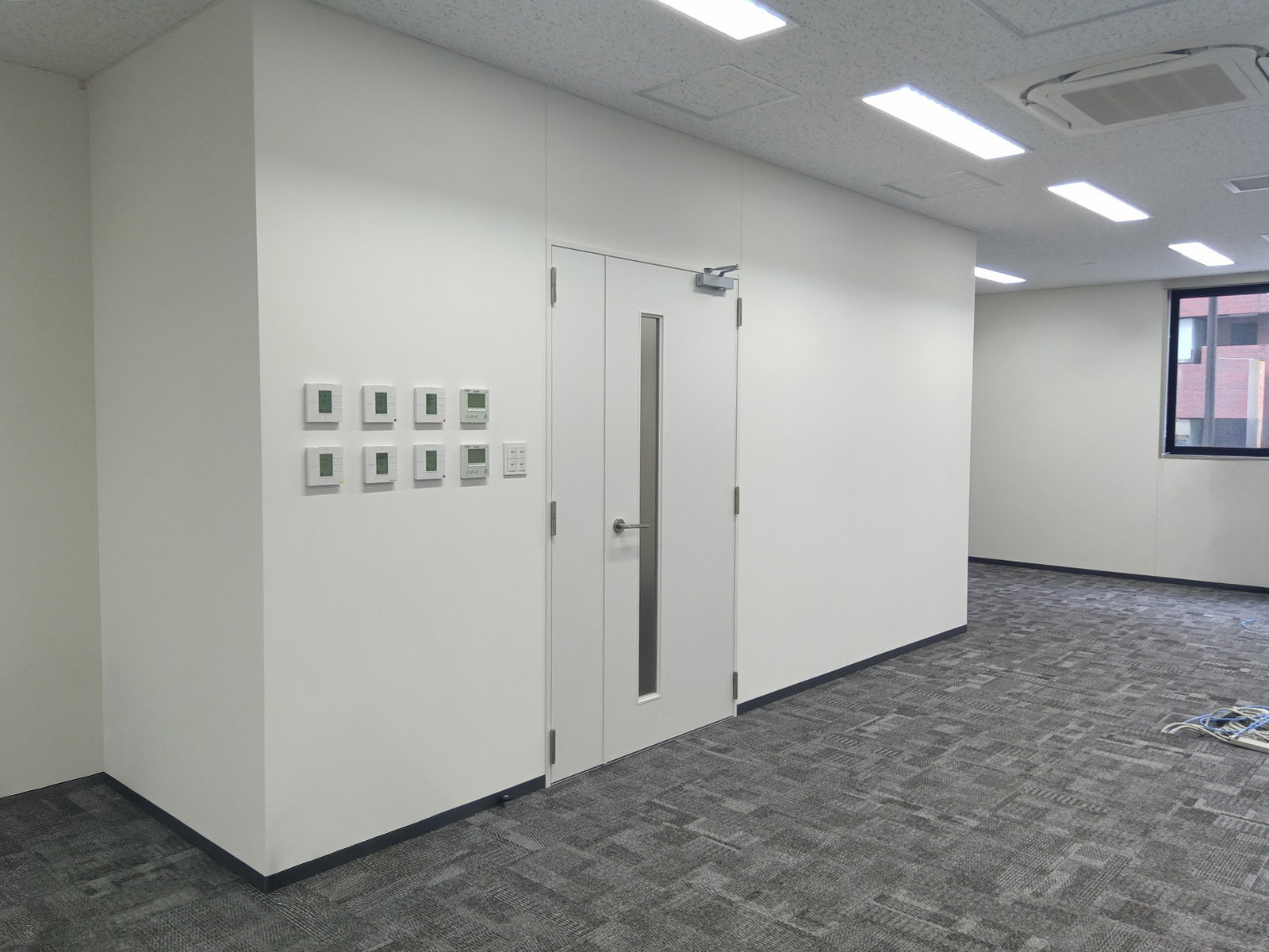 貸室出入口
