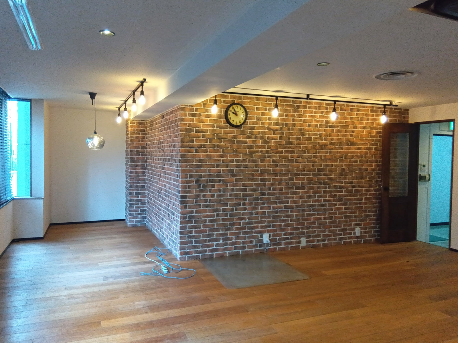 オフィス室内参考画像(4階・約36坪)