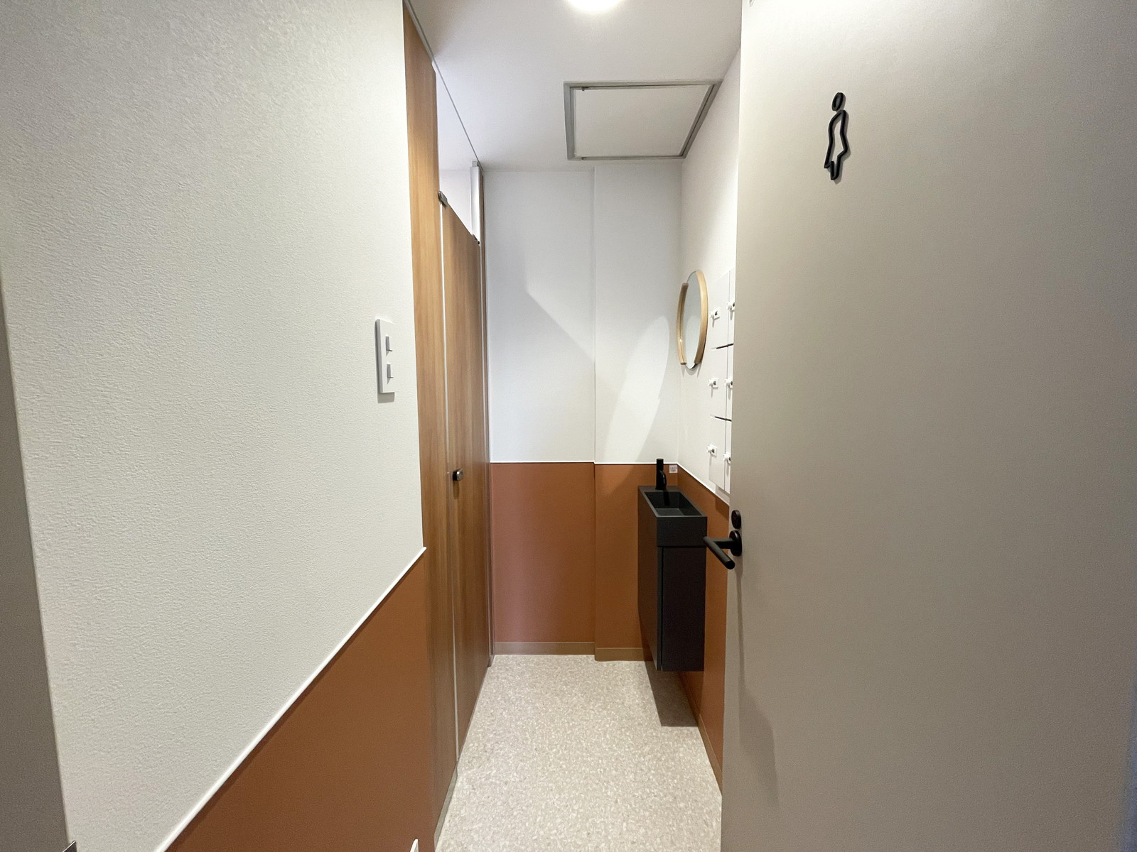 女性用トイレ全体の様子(個室1室)