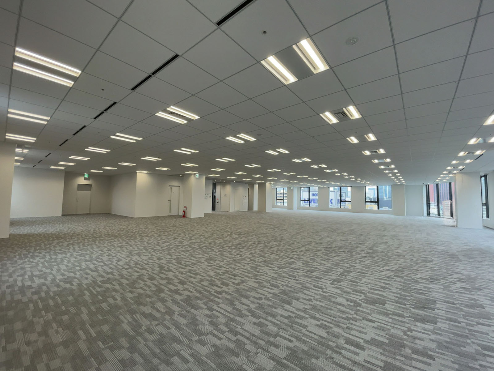 オフィス室内参考画像(10階・約160坪)