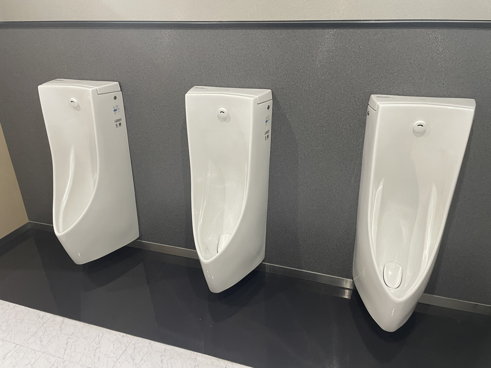 男性用トイレ