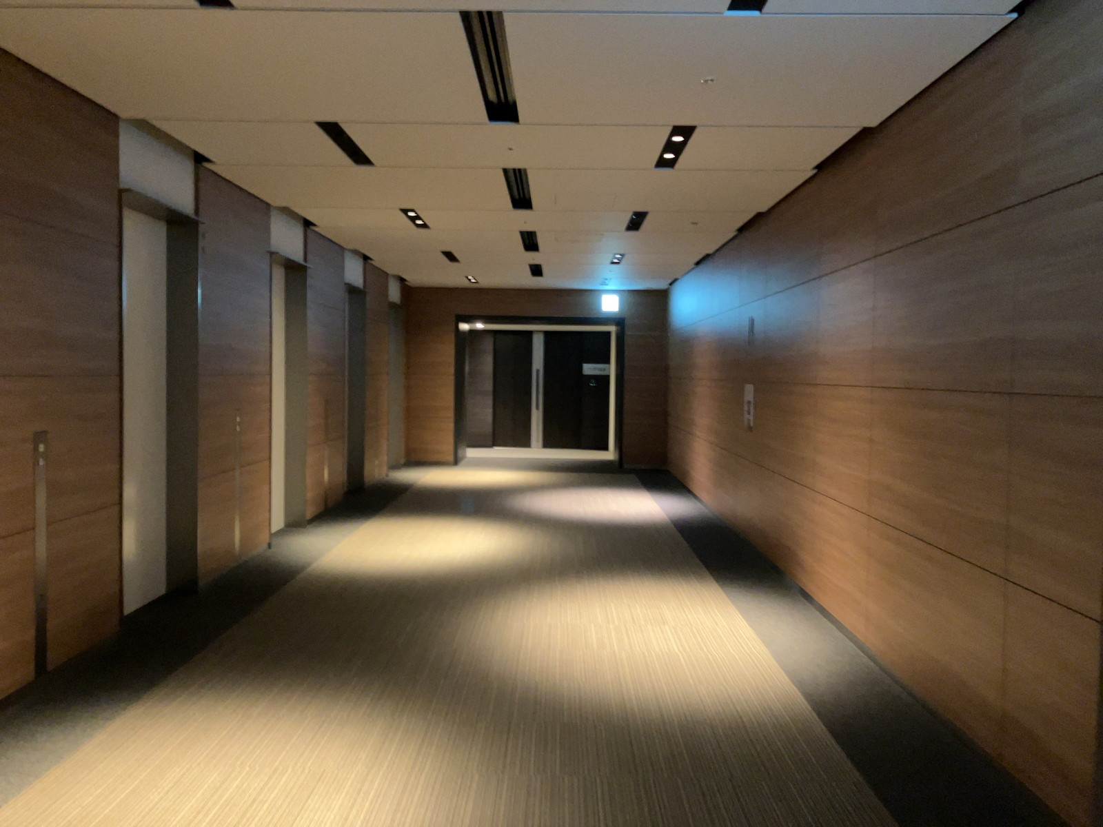 エレベーターホール