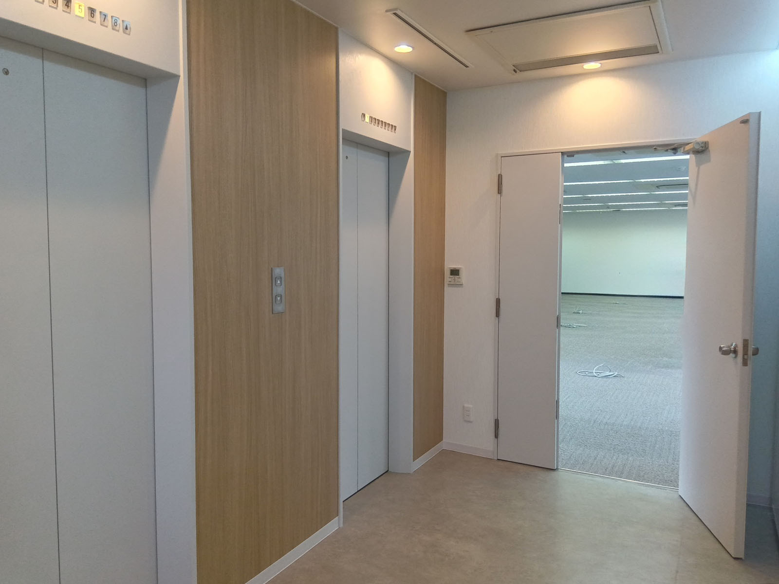 エレベーターホール