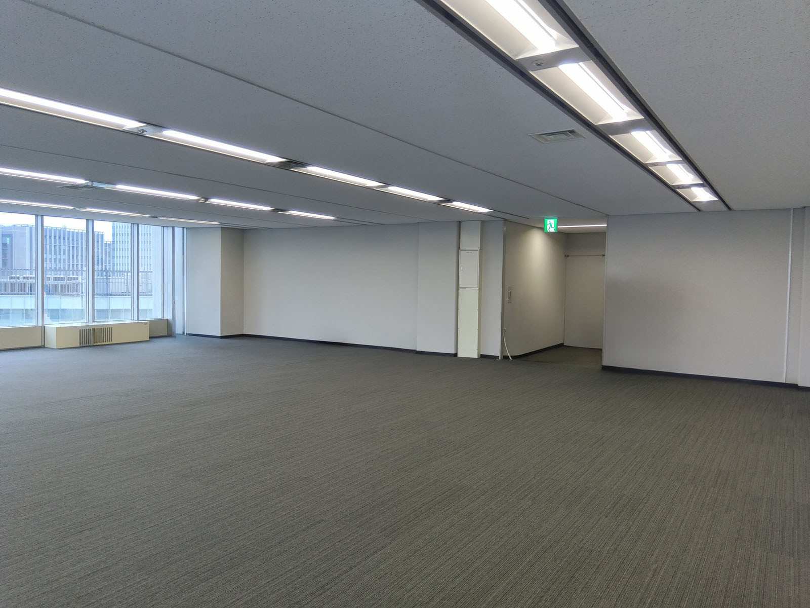 別角度の様子