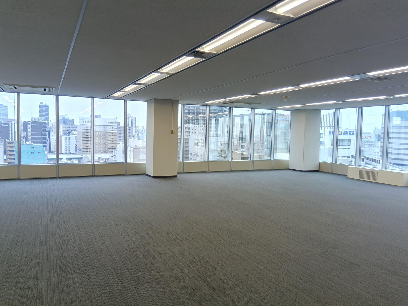オフィス室内参考画像