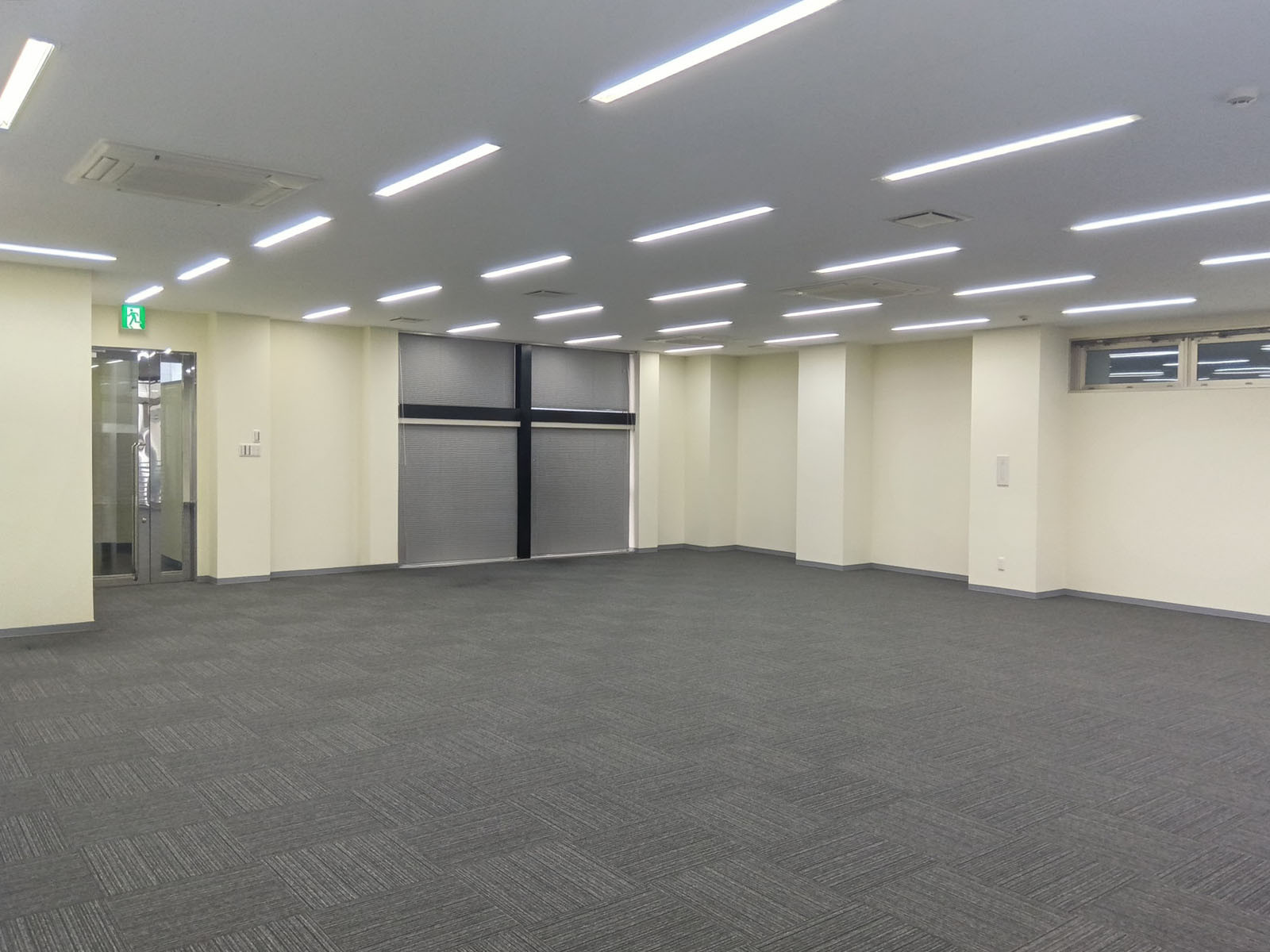 別角度の様子