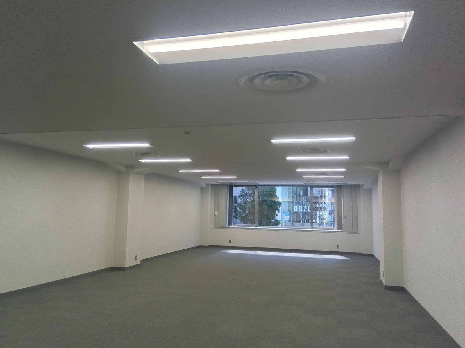 オフィス室内参考画像