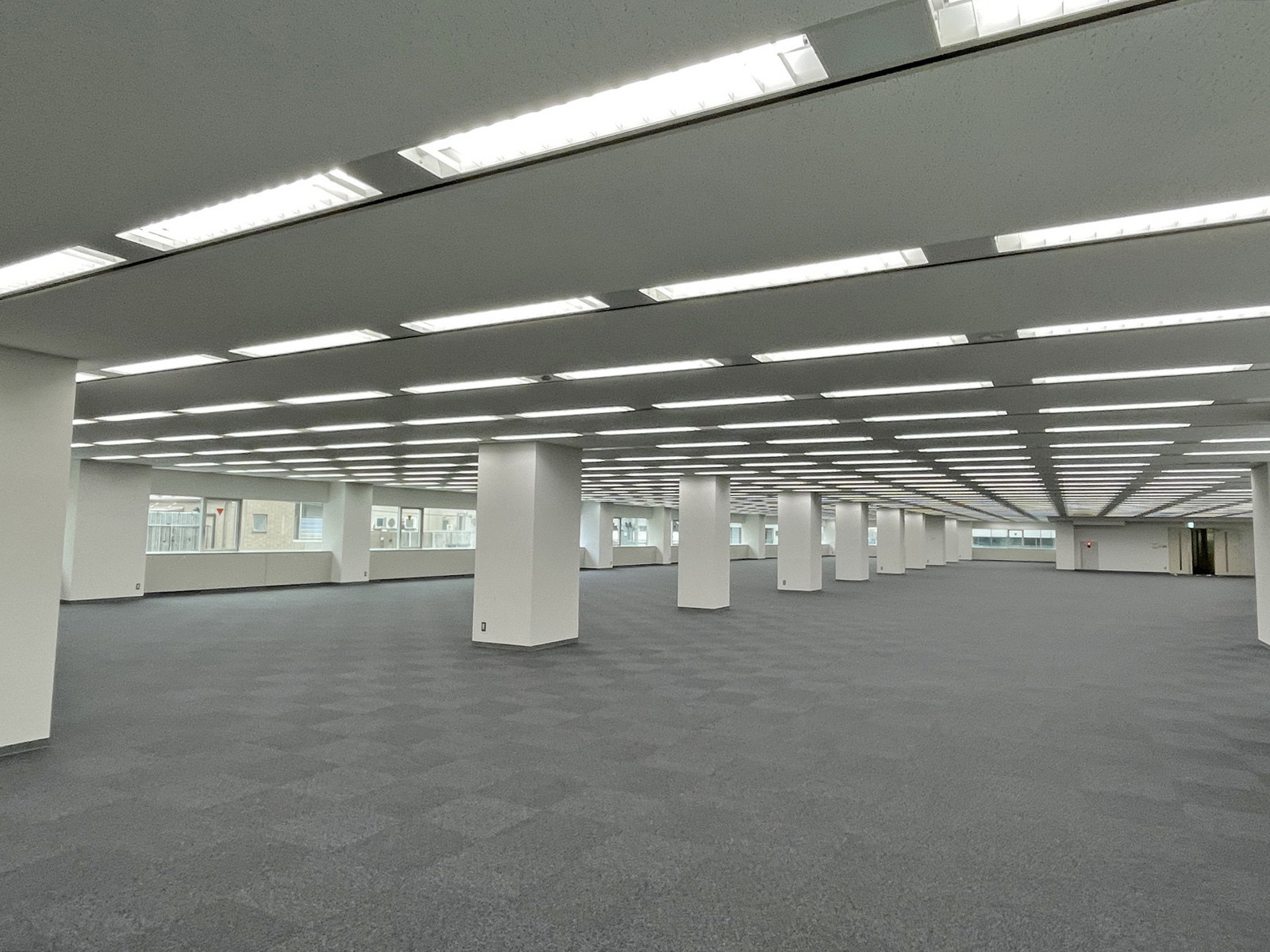 オフィス室内参考画像(3階・約379坪)