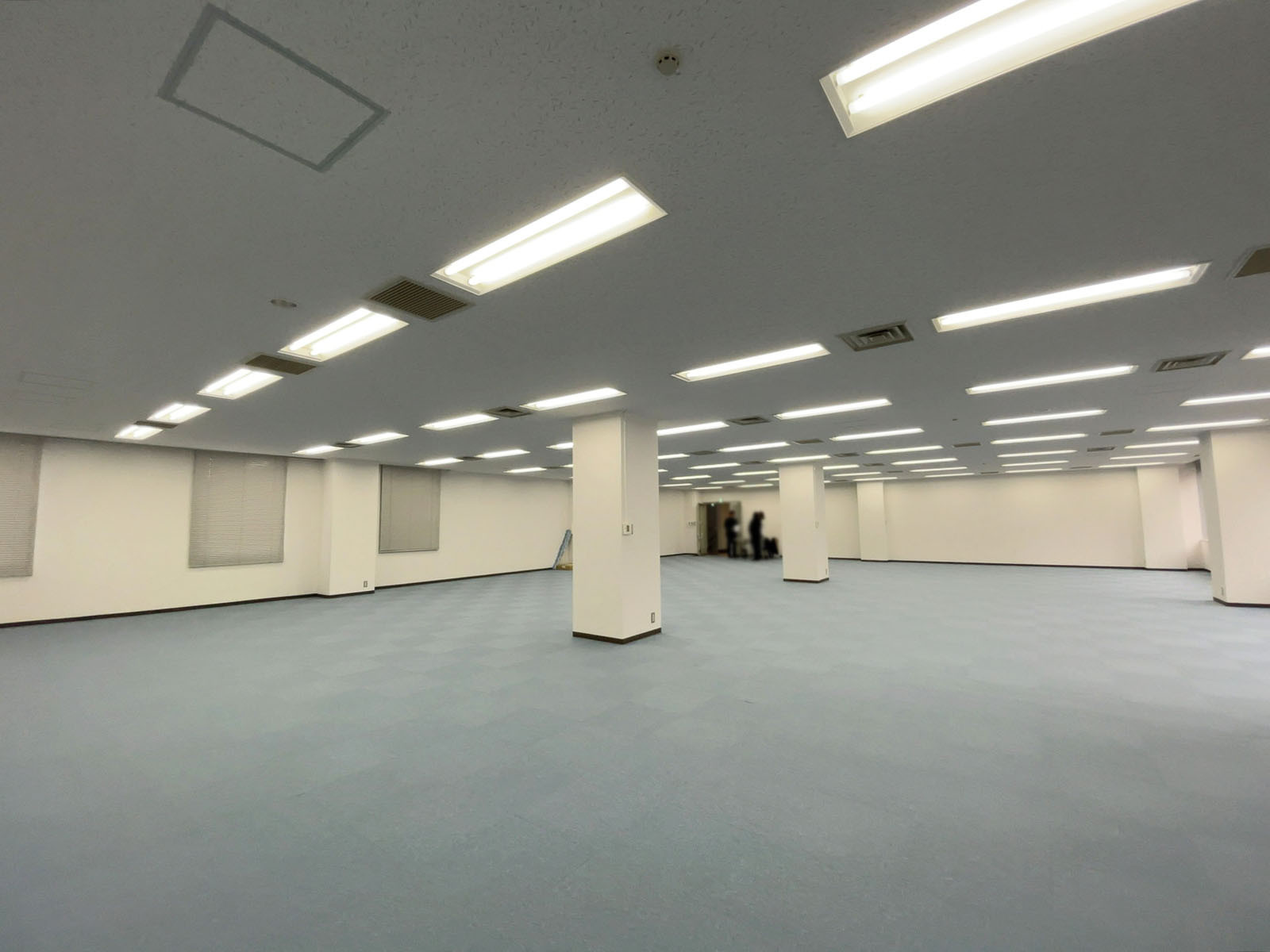 別角度の様子