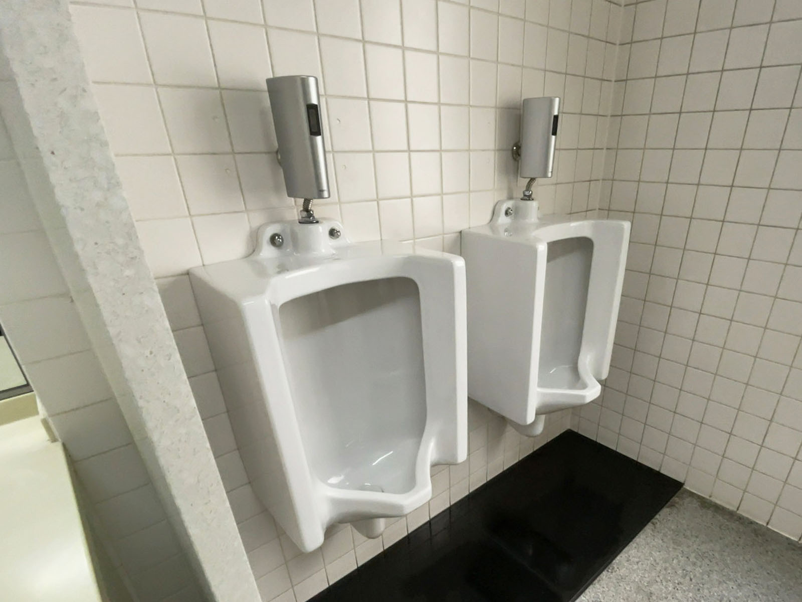 男性用トイレ