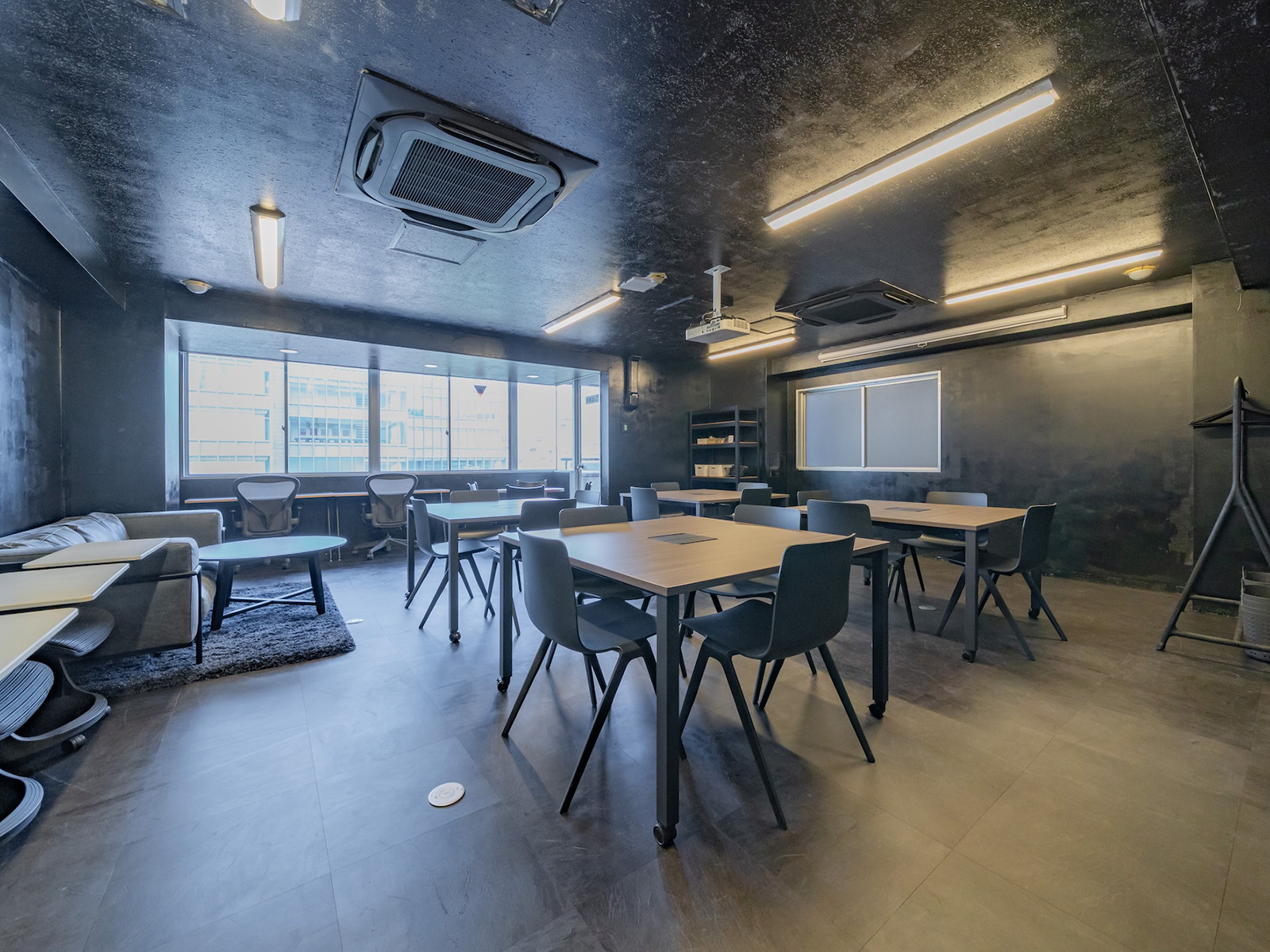 室内1