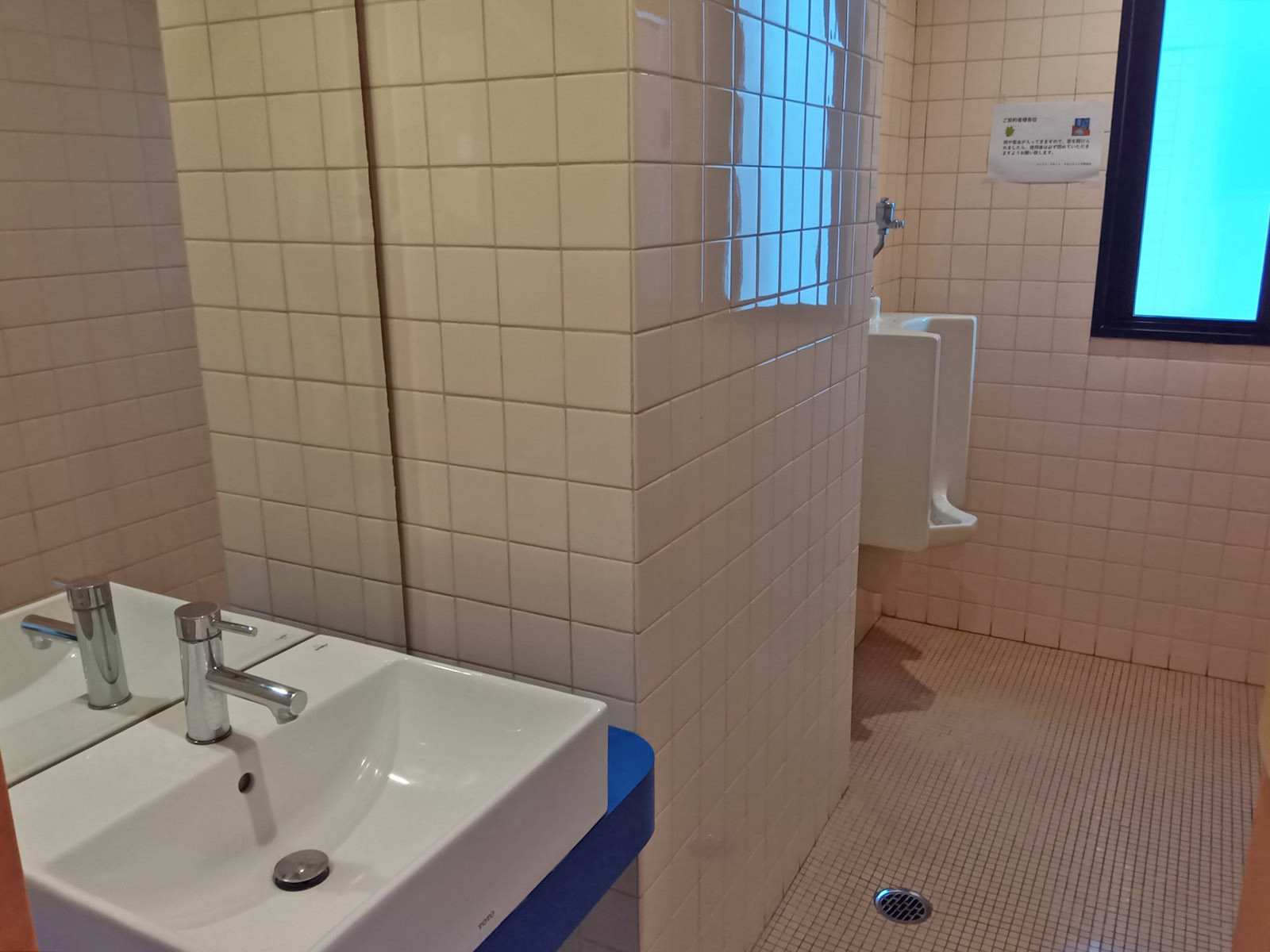 男性用トイレ